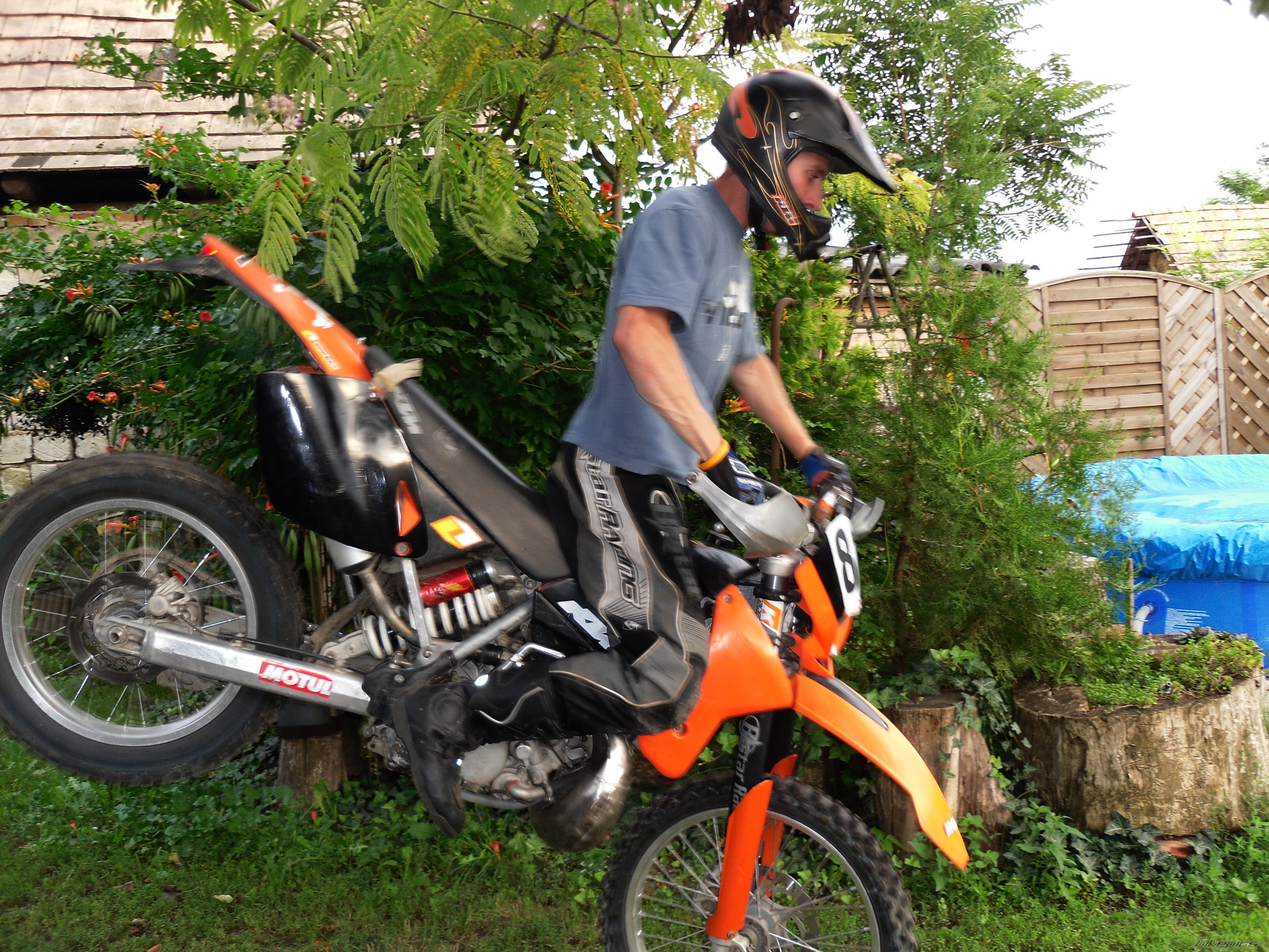 Photo 2042656