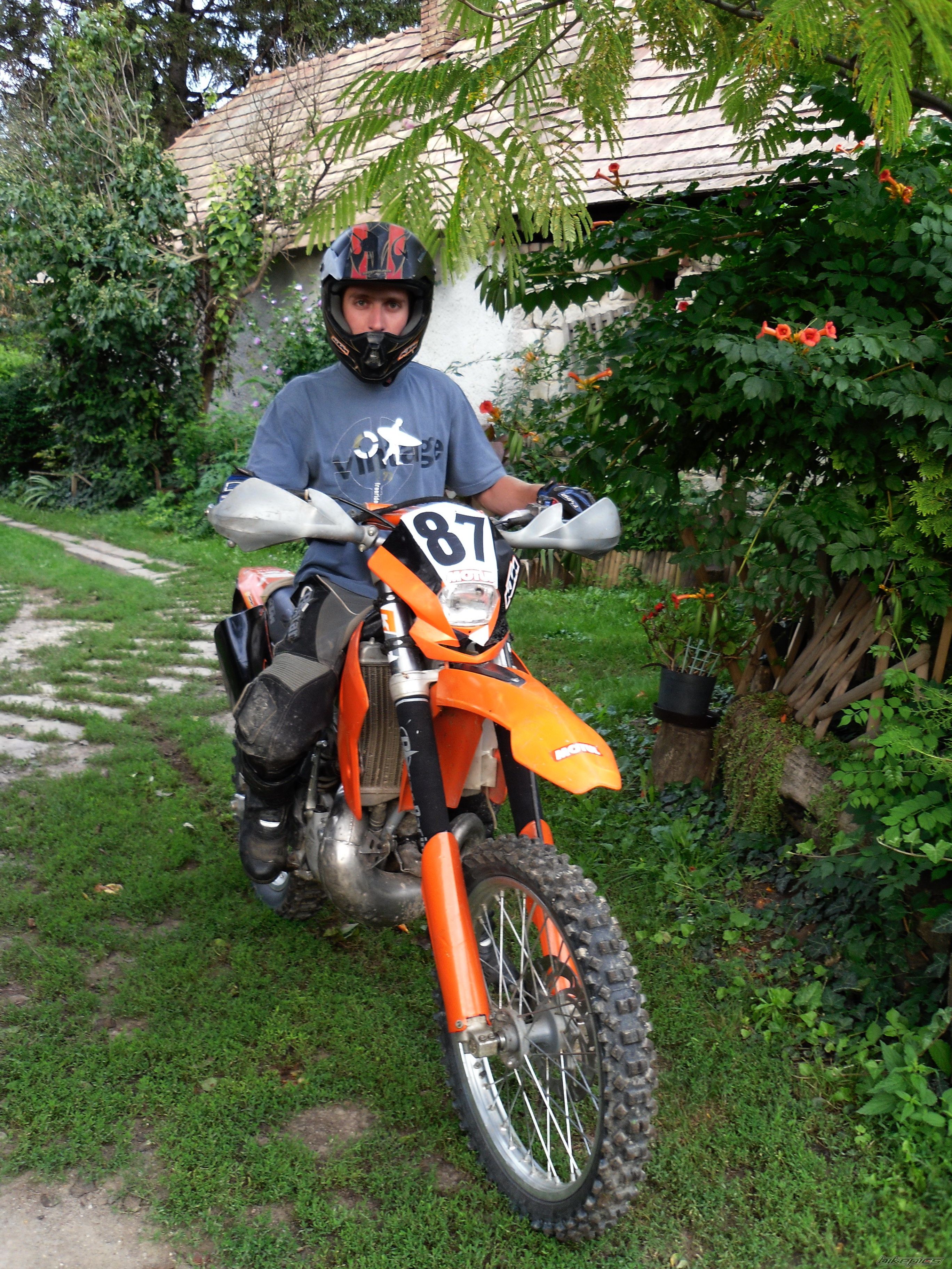 Photo 2042659