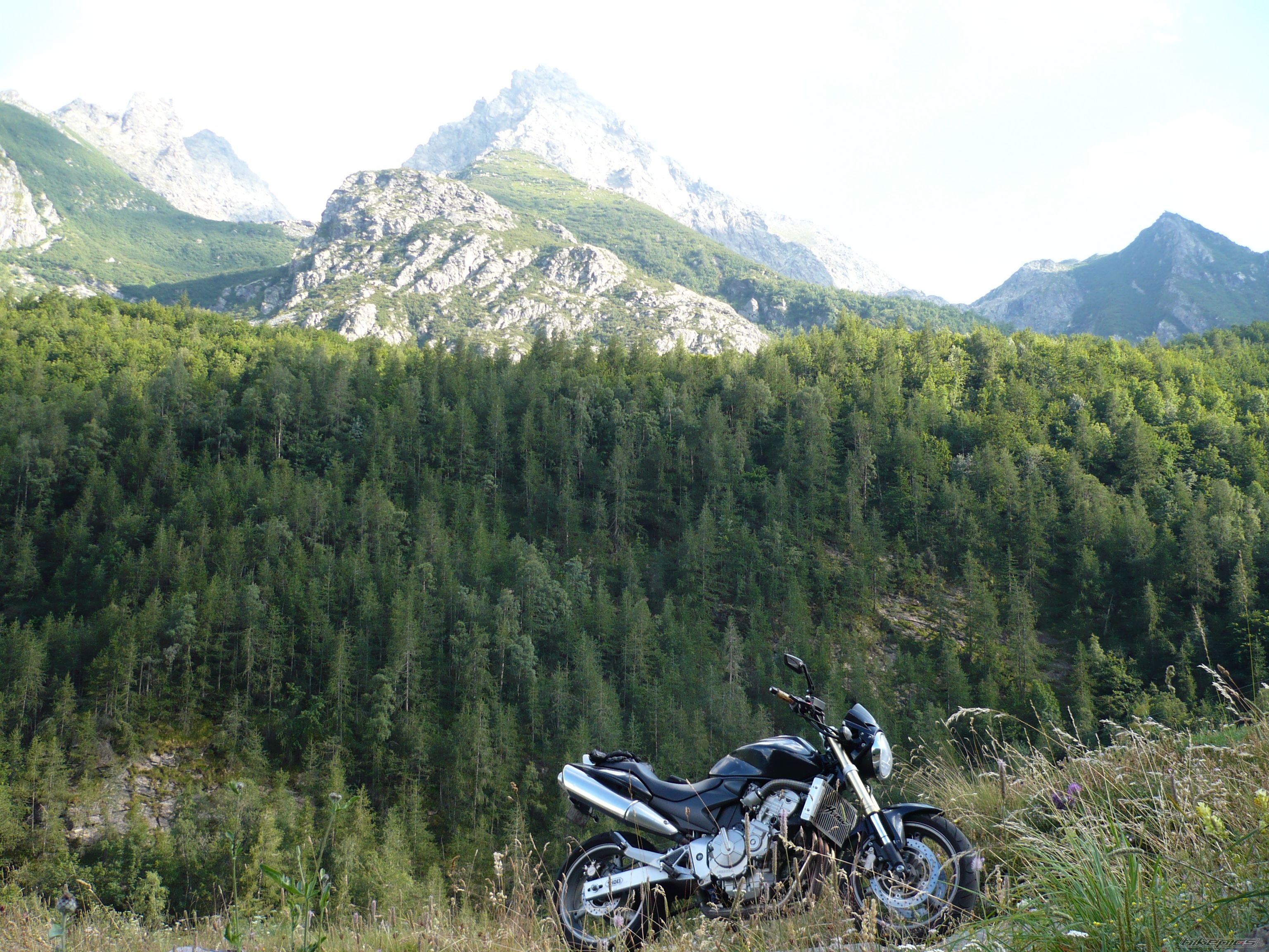 Bike Photo 2042947