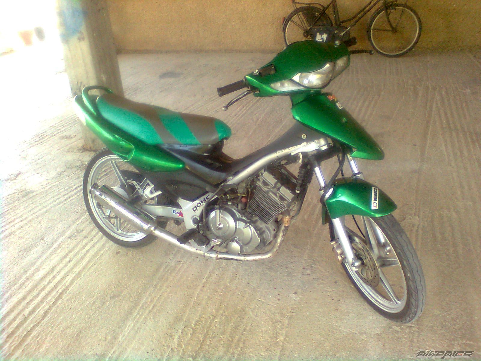 Photo 2043377