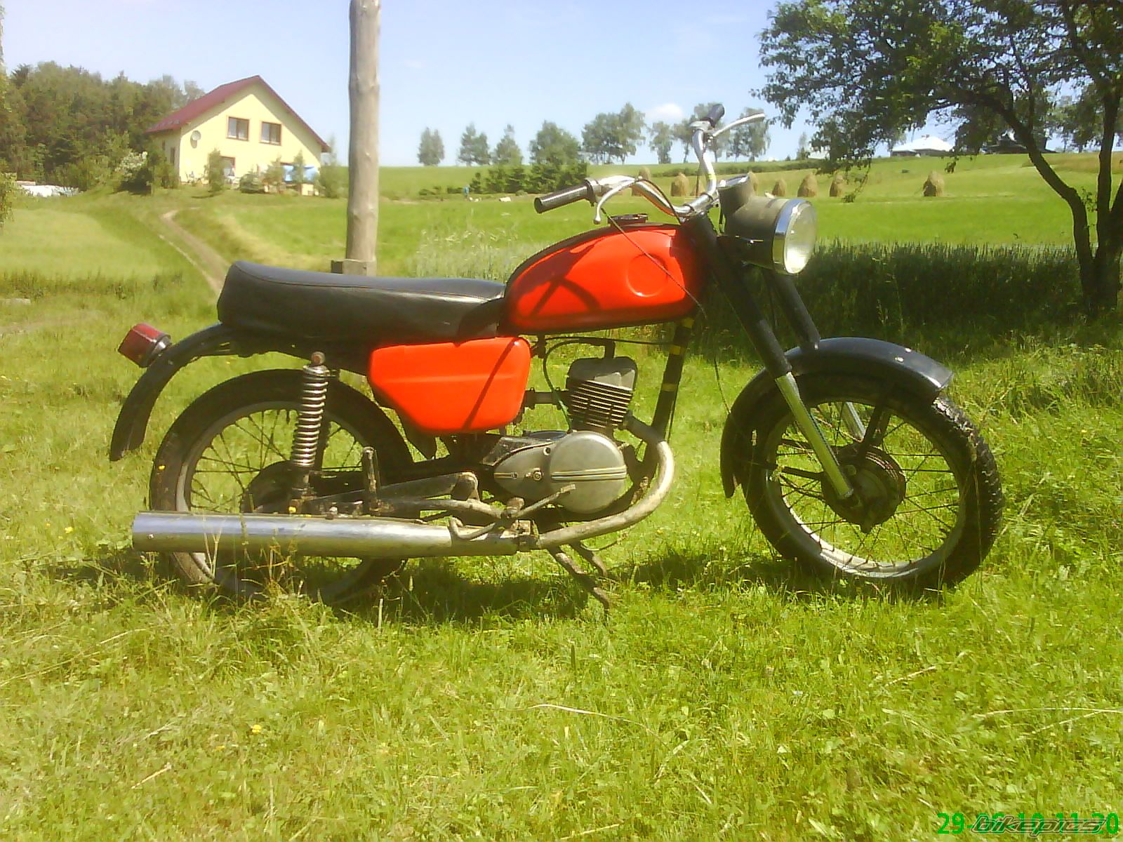 Photo 2043477