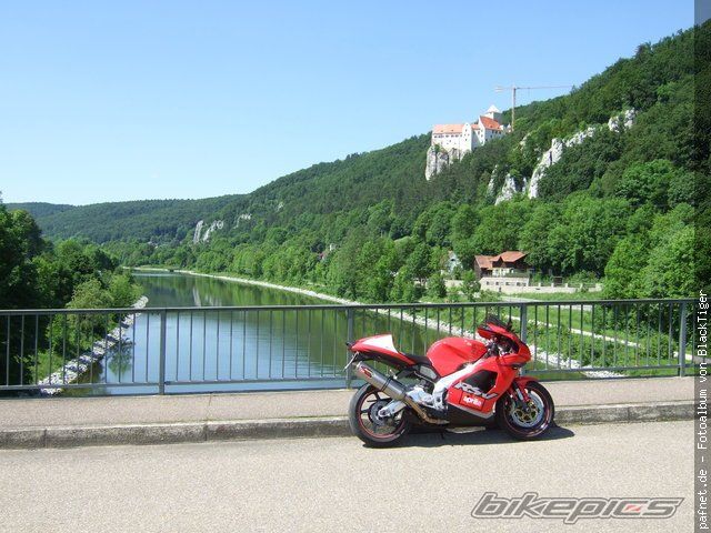 Photo 2043752