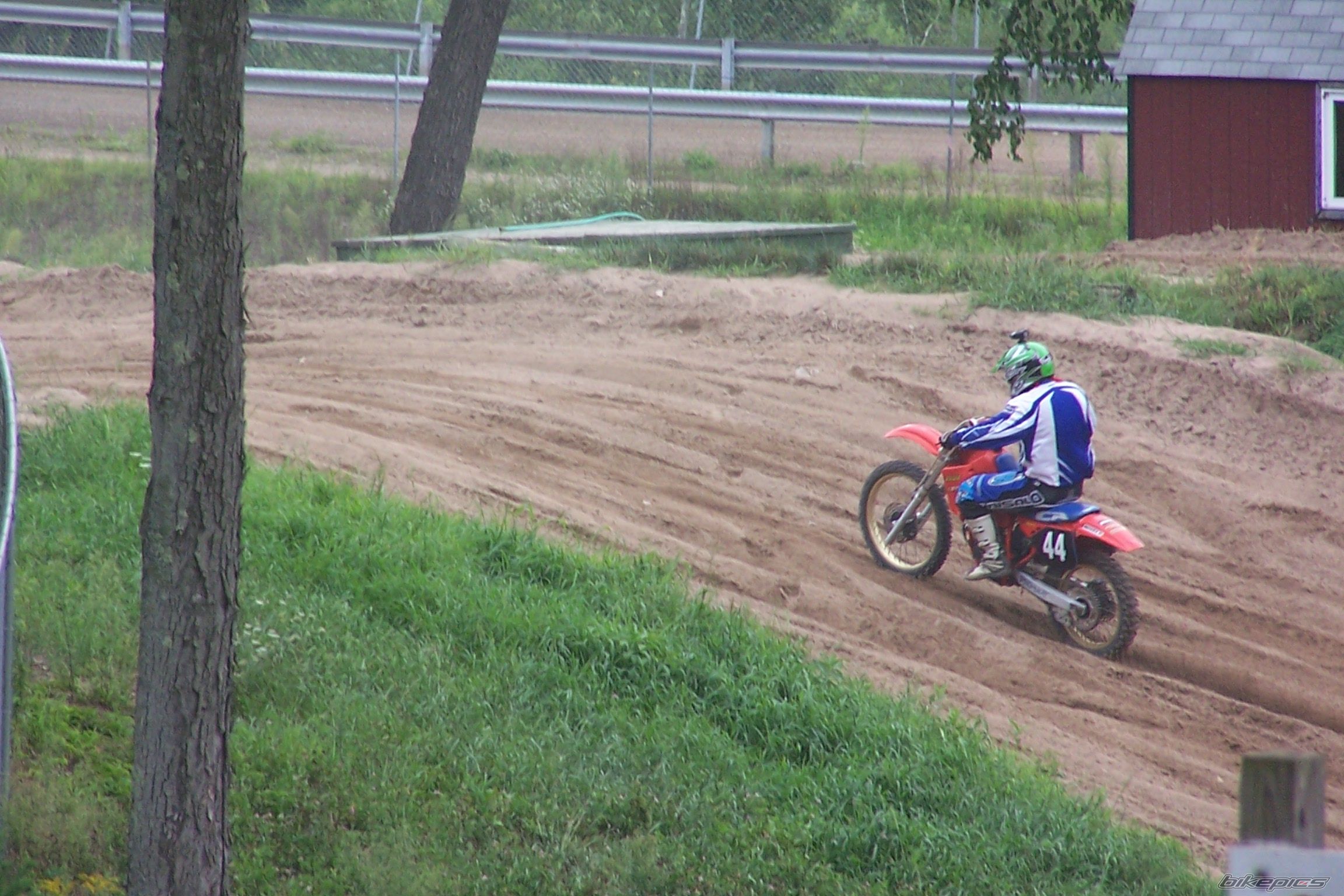 Photo 2044001