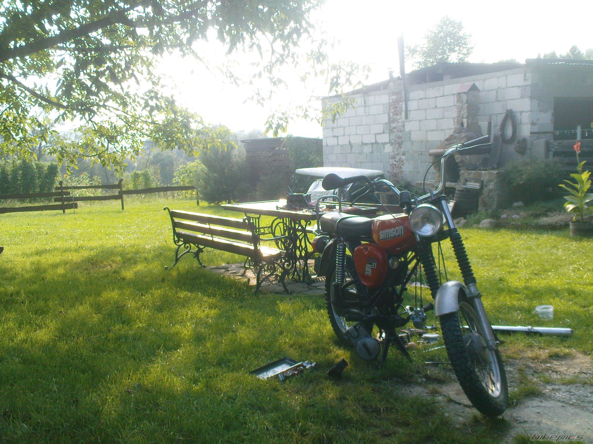 Photo 2044169