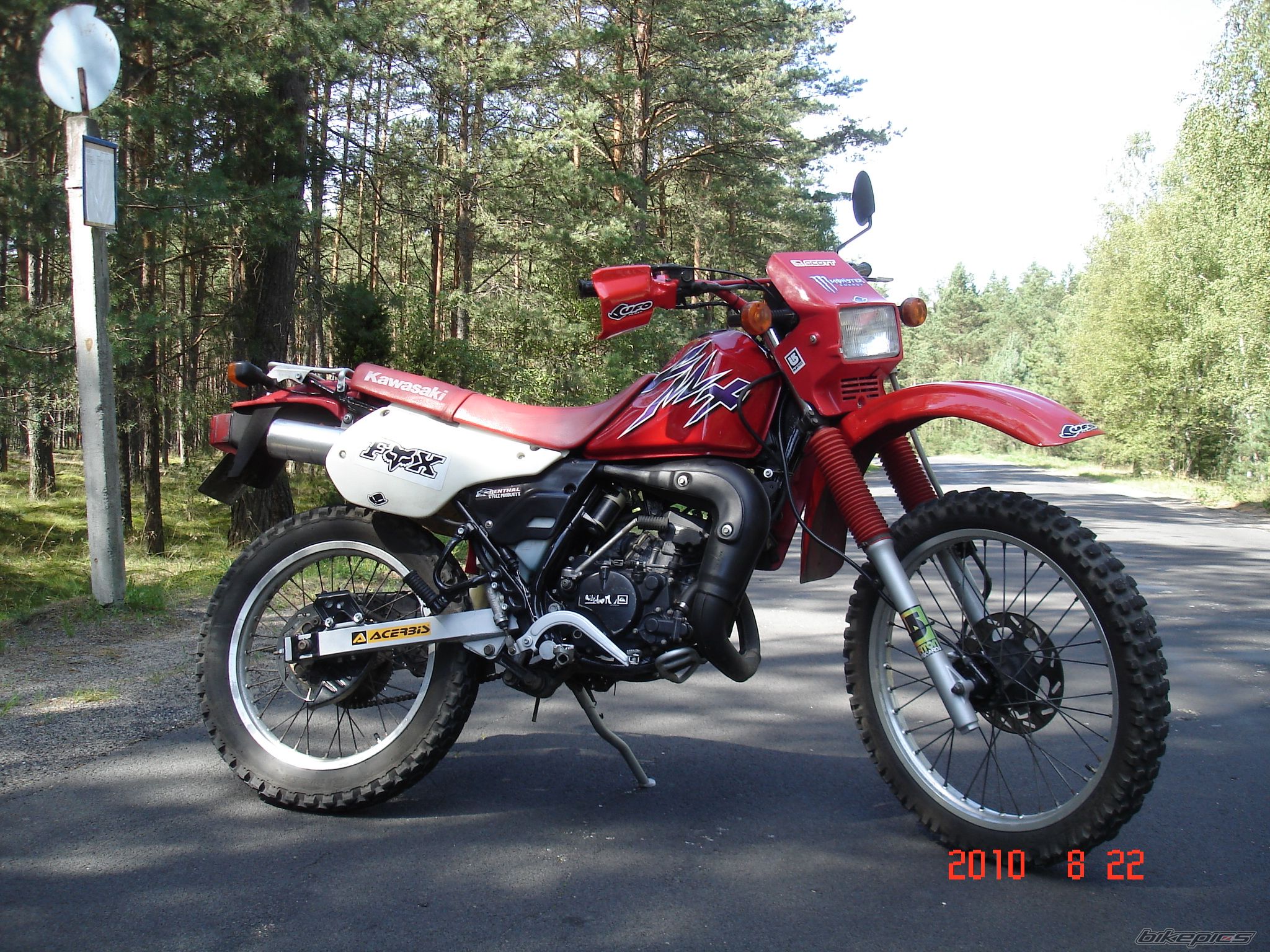 Photo 2044809