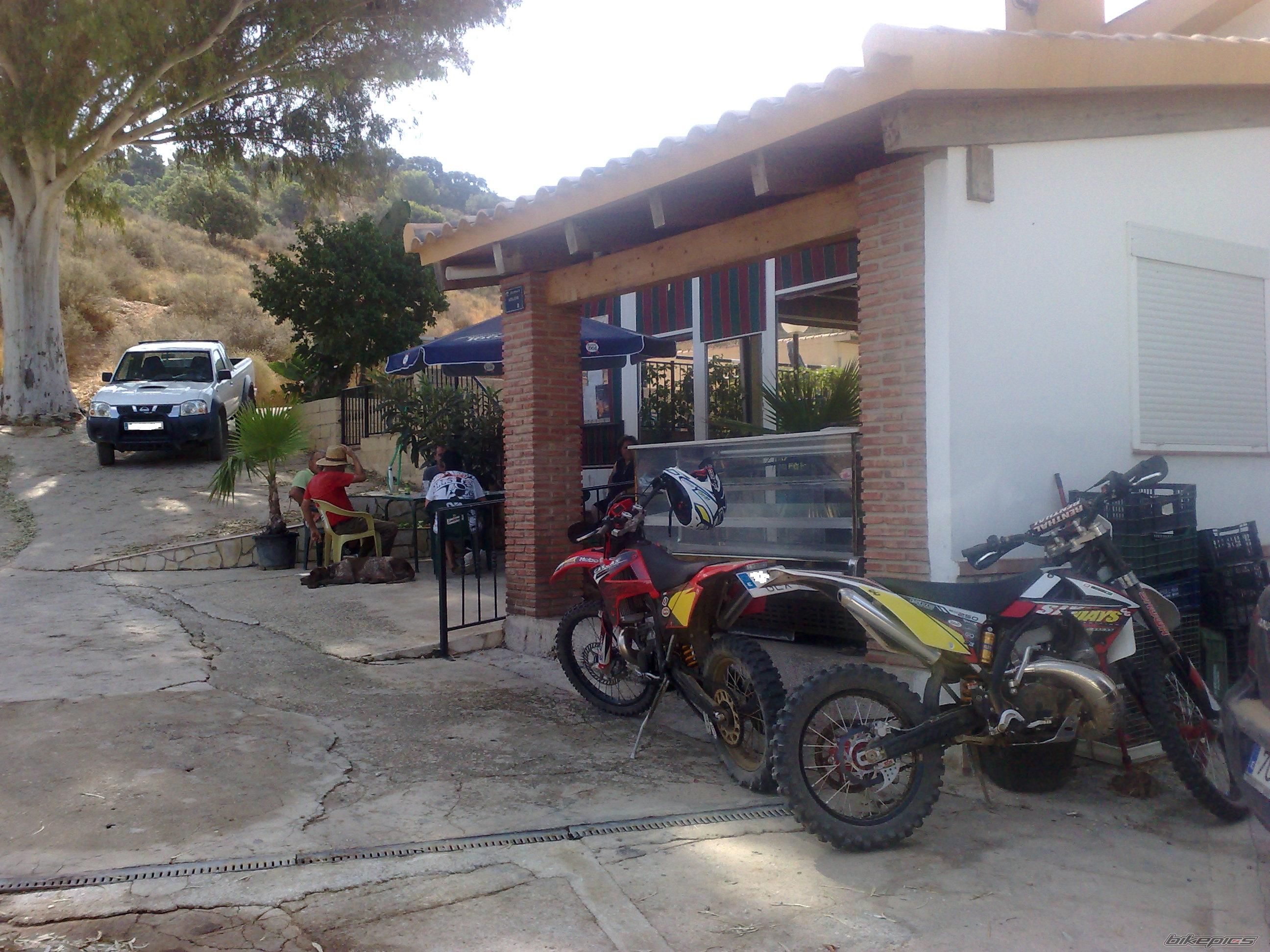 Photo 2044858
