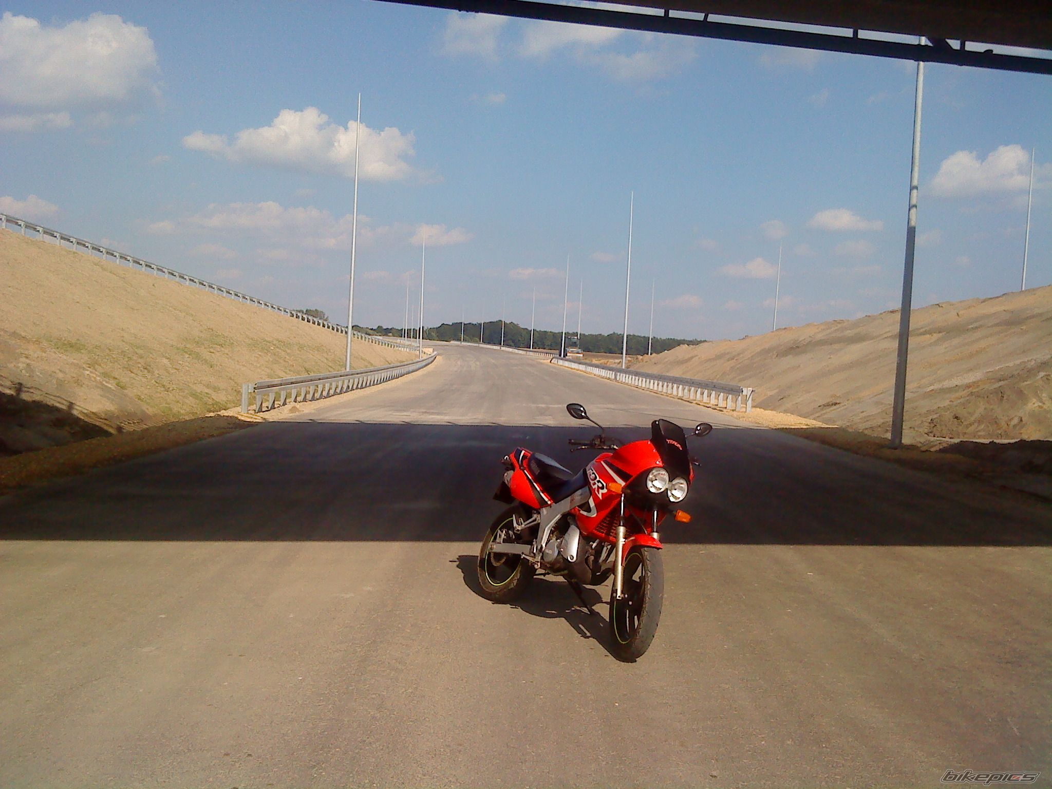 Photo 2044915