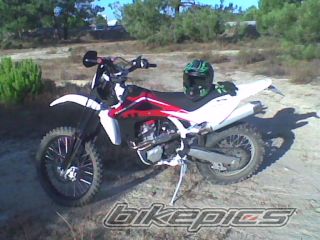 Photo 2044939
