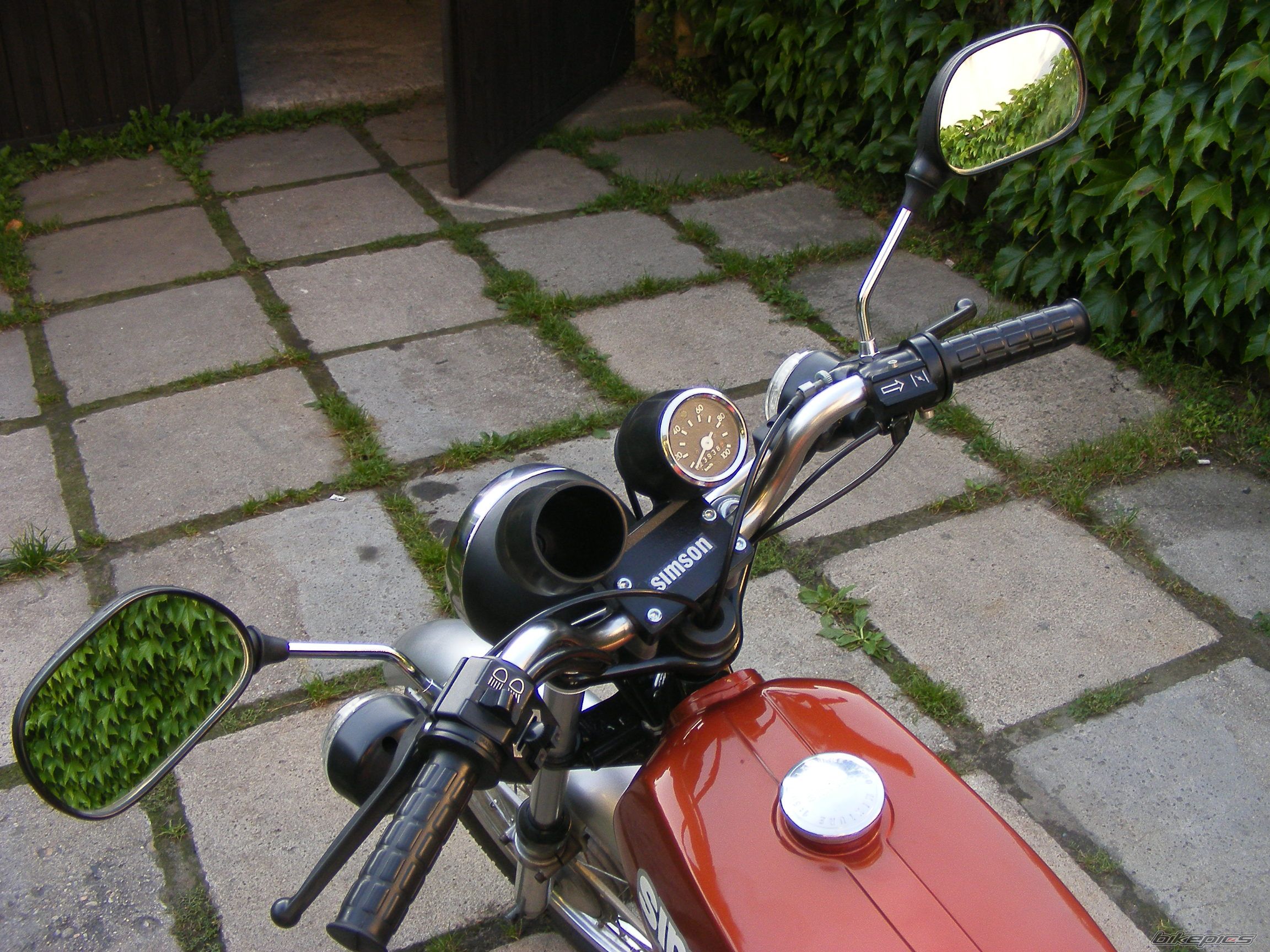 Photo 2045049