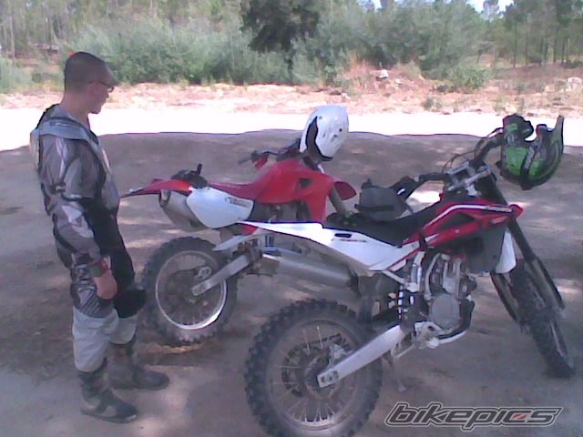 Photo 2045102