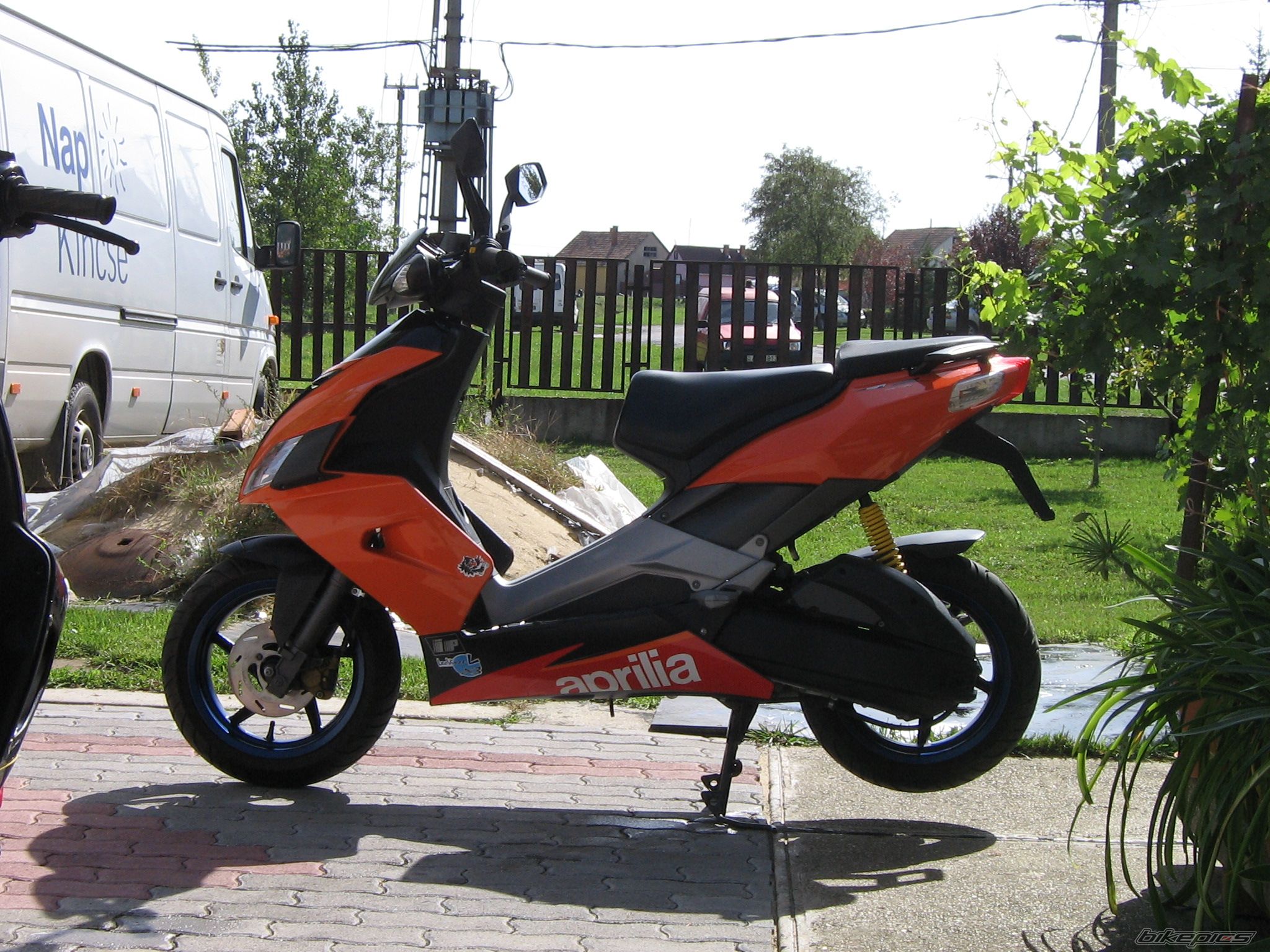 Photo 2045460