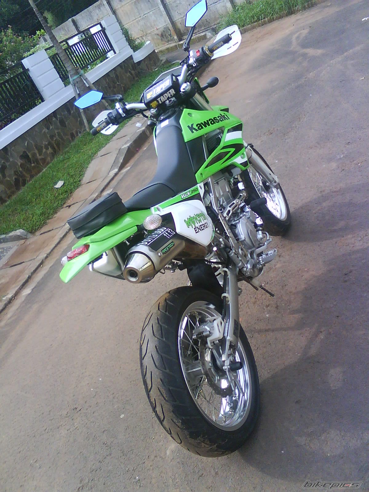 Photo 2045505
