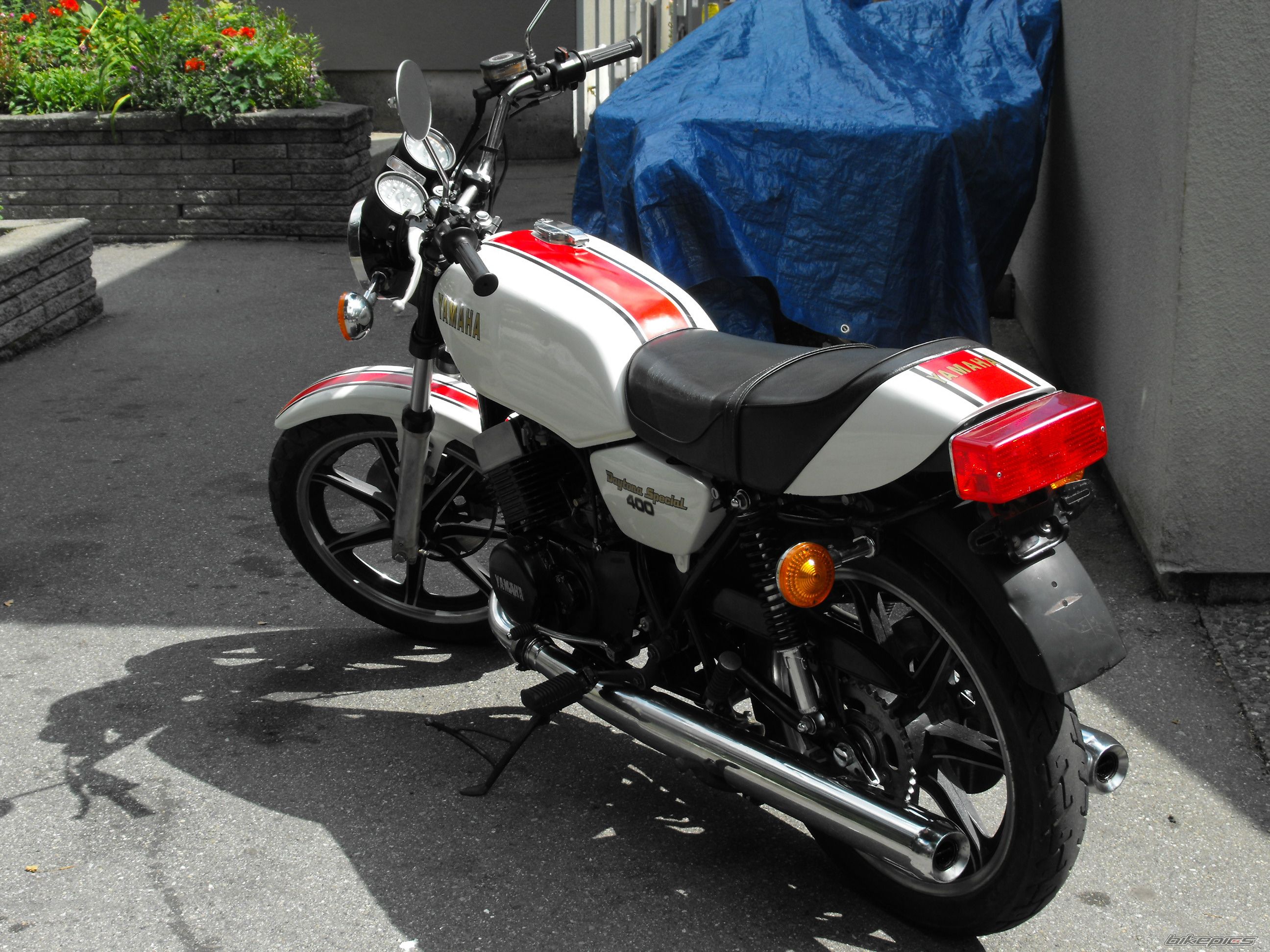 Photo 2045663