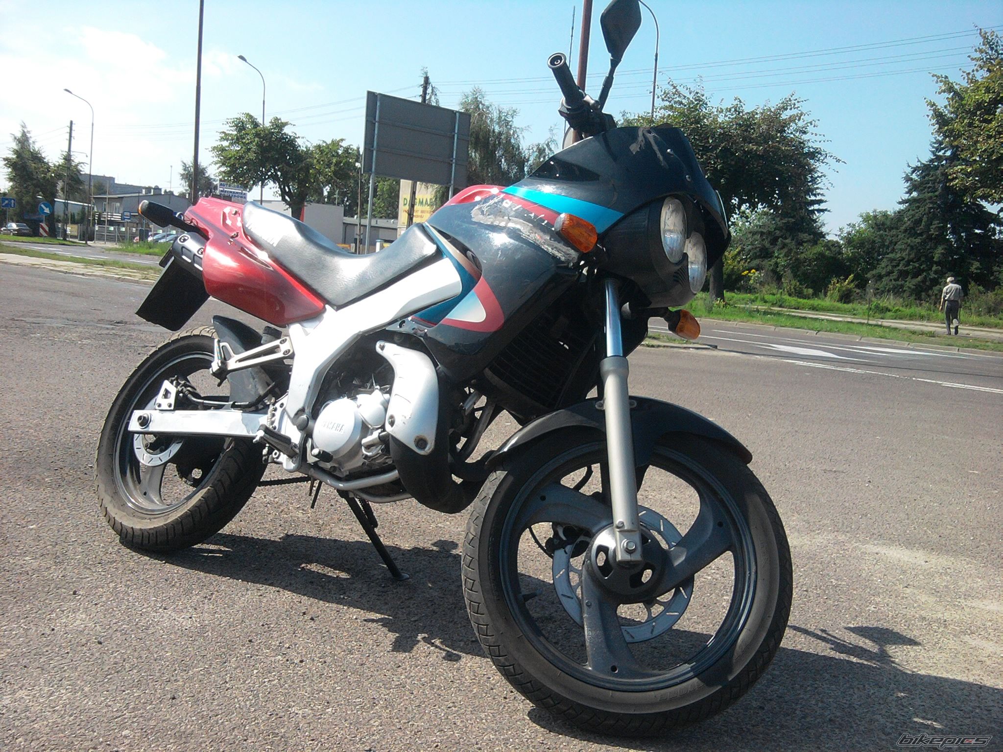 Photo 2045756