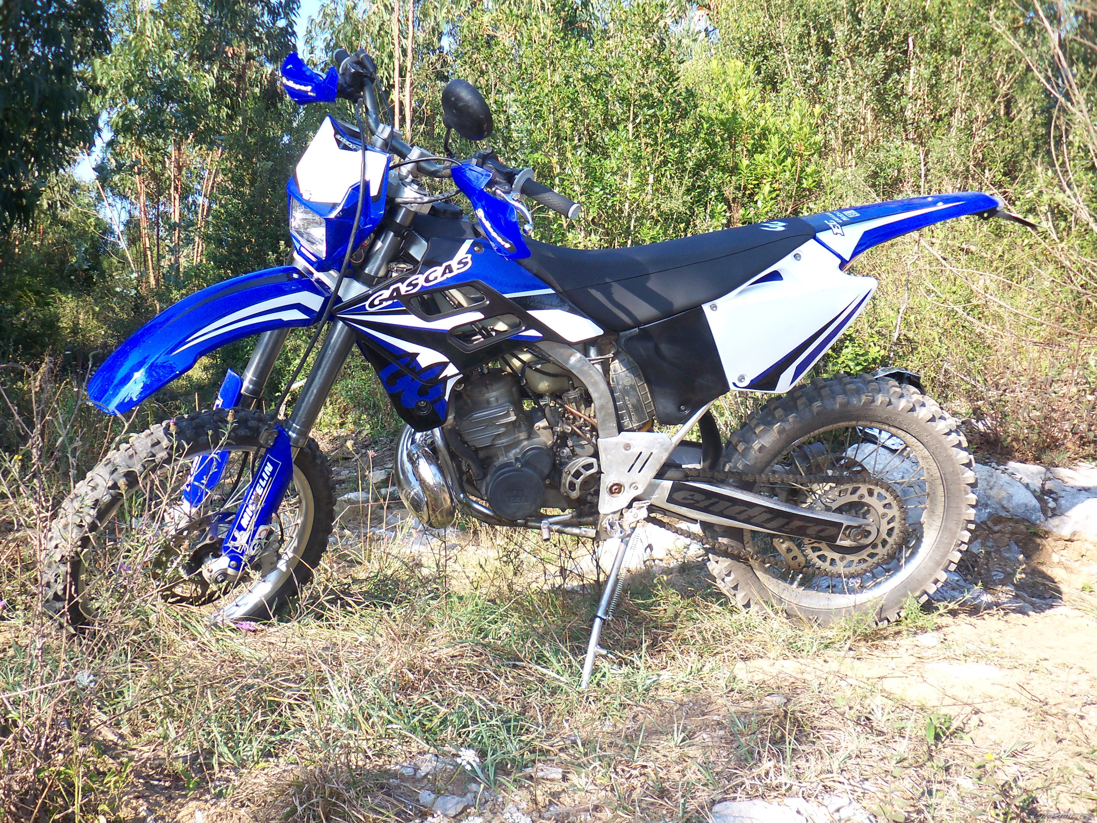 Photo 2045786