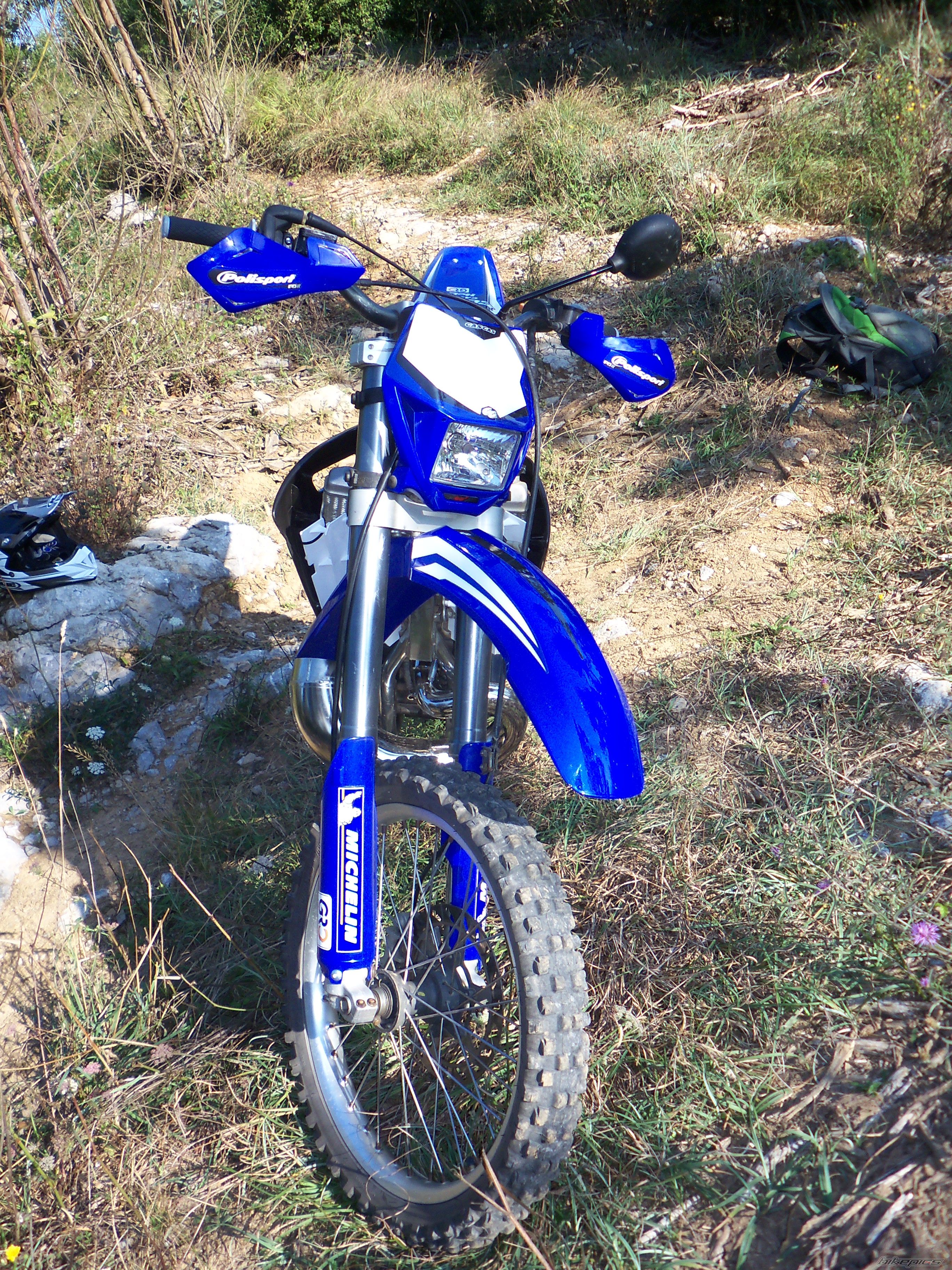 Photo 2045794