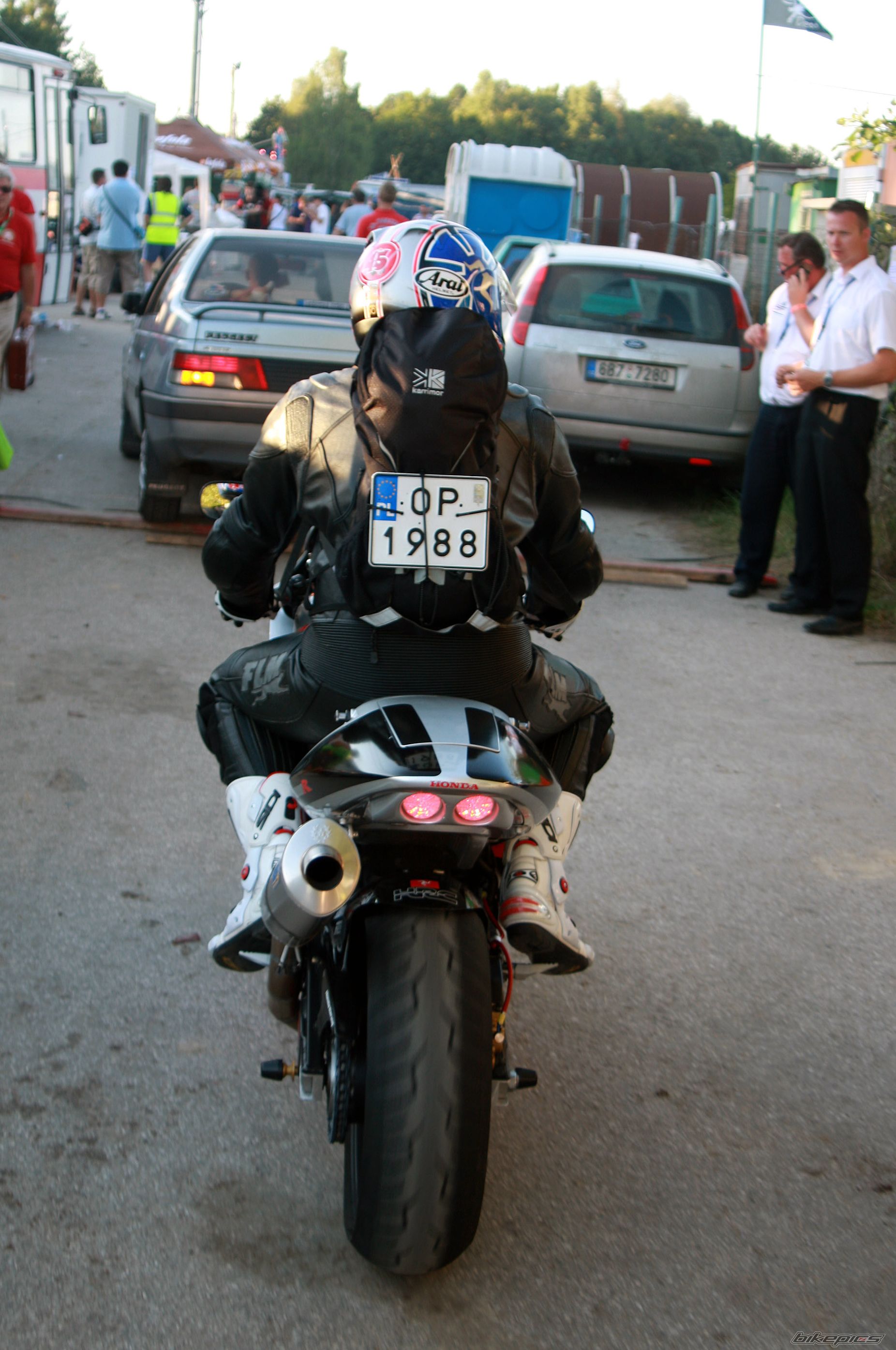 Photo 2045805