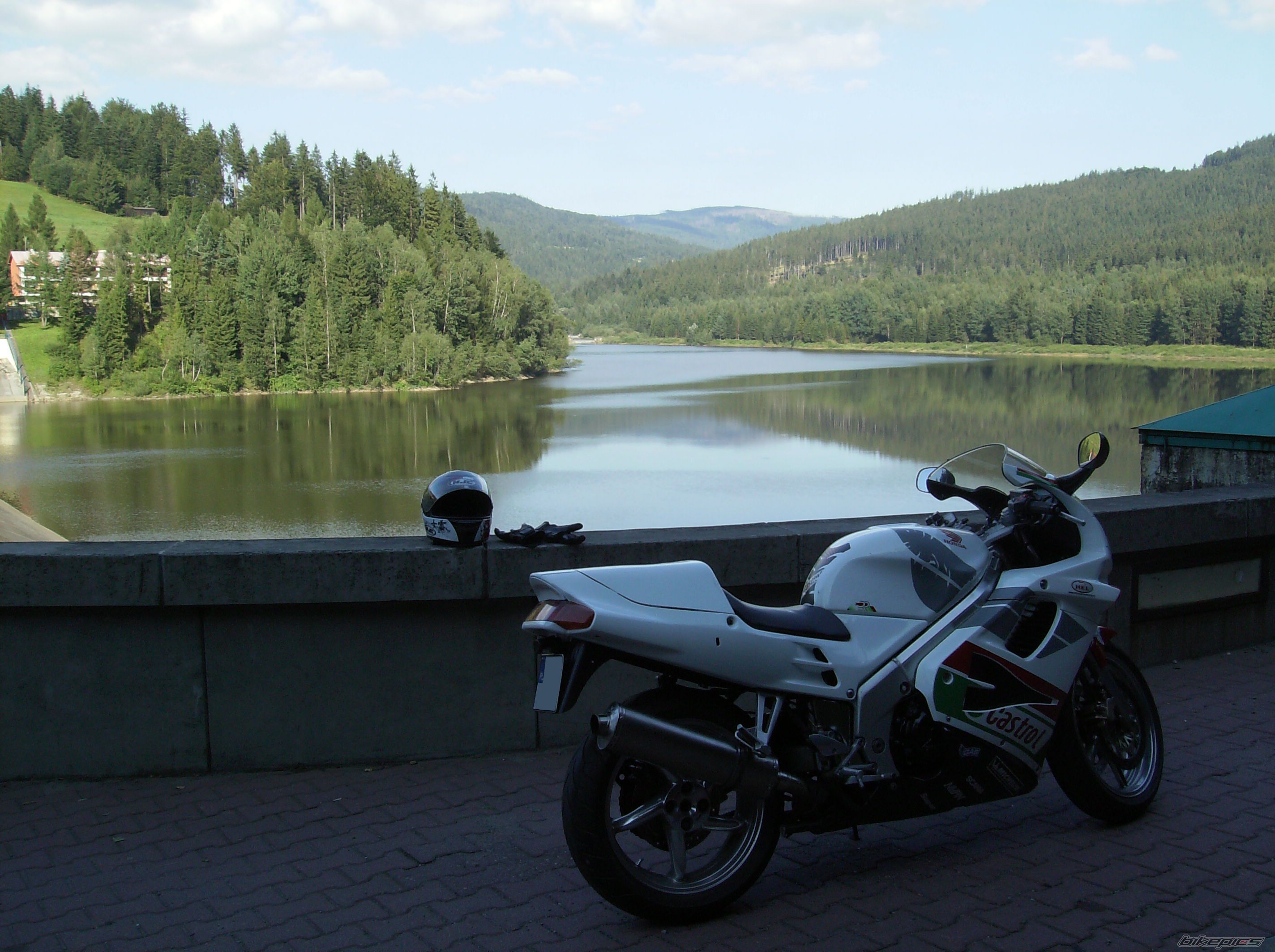 Photo 2045969