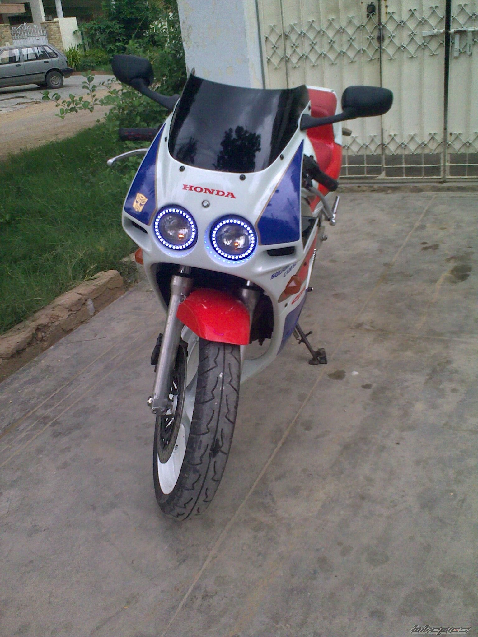 Photo 2046023