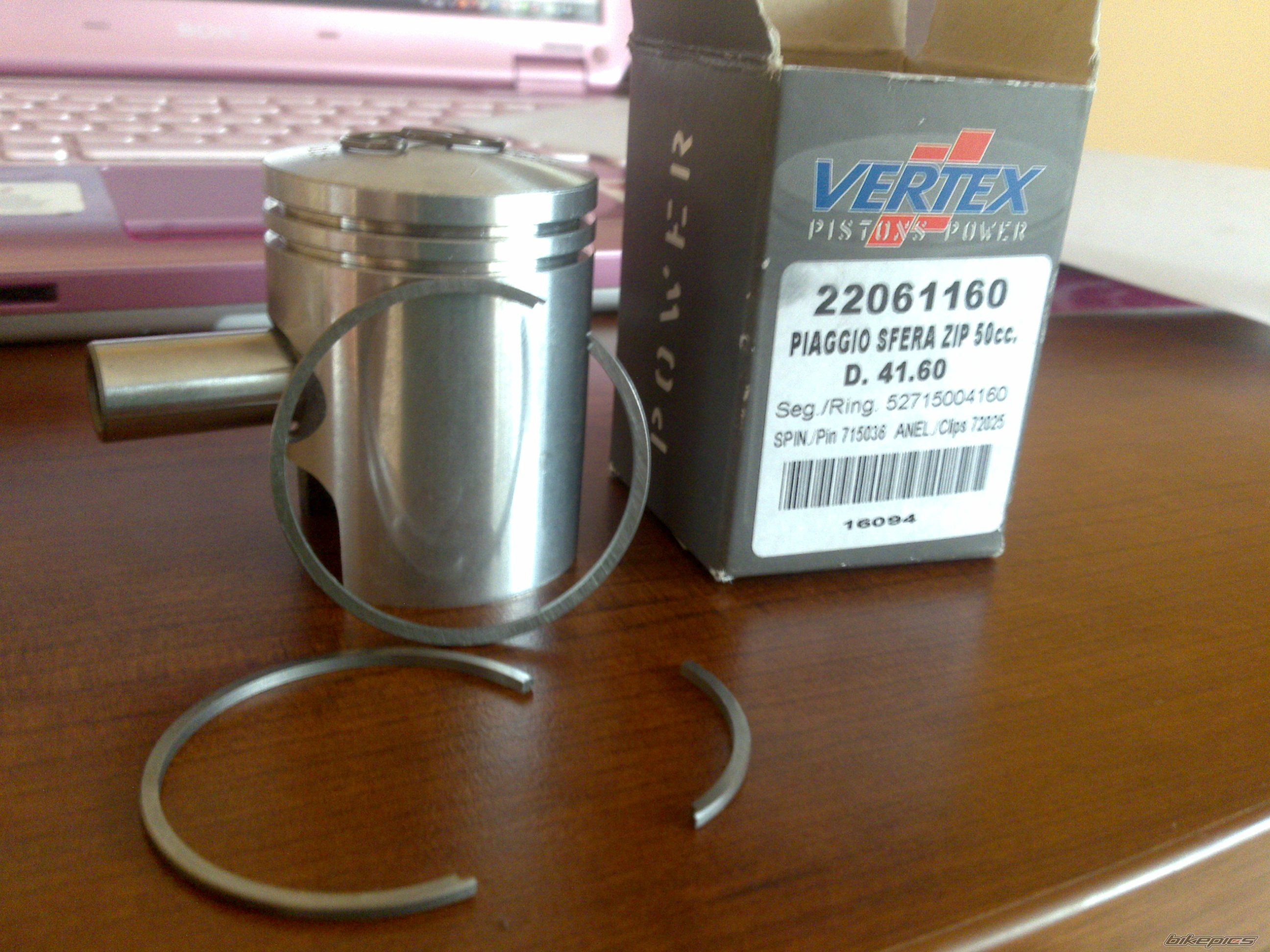 Photo 2046245