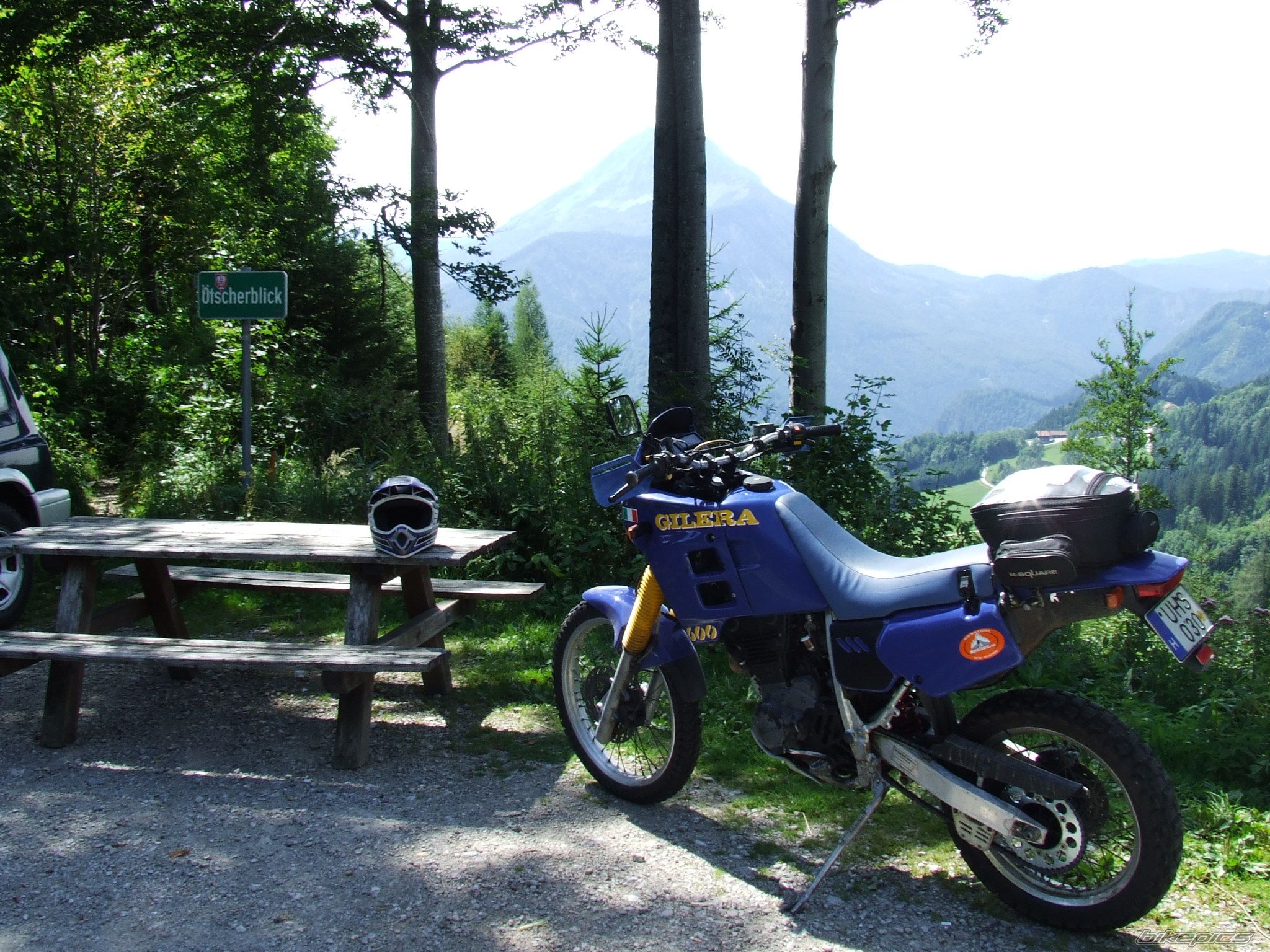 Photo 2046344