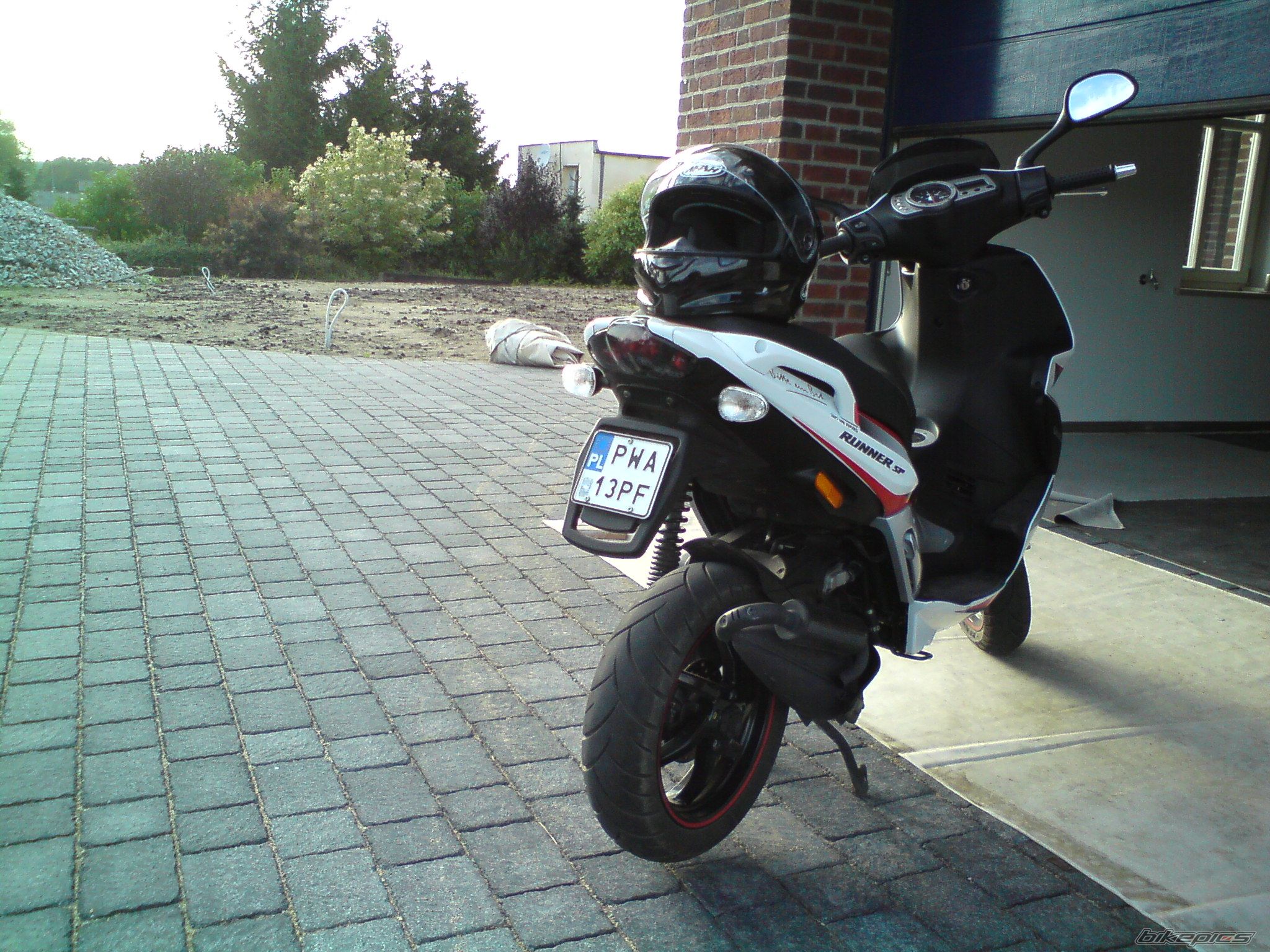 Photo 2046802