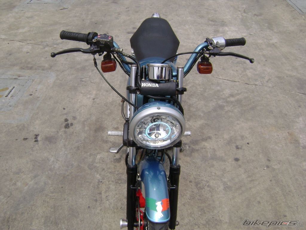 Photo 2046978