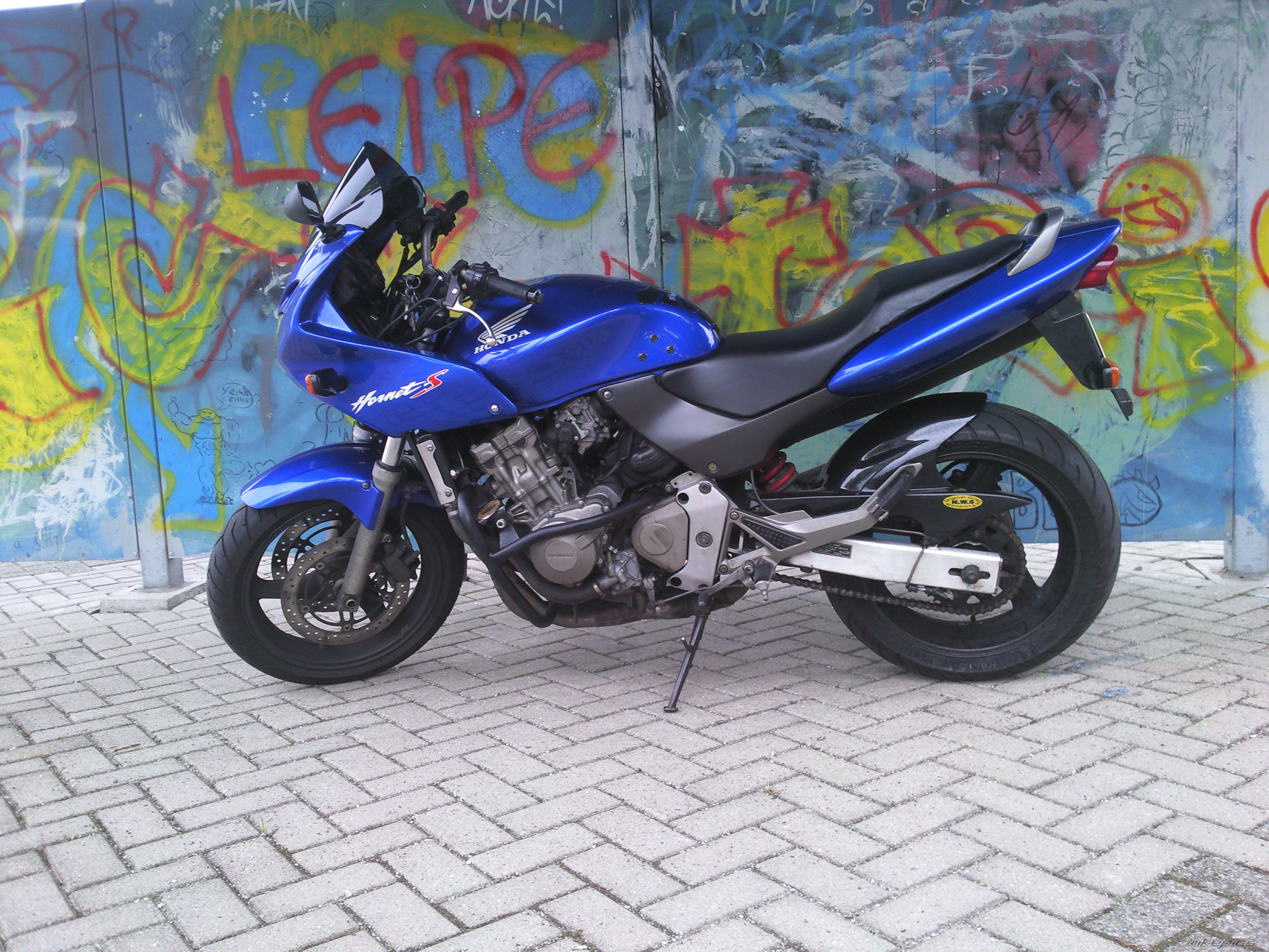 Photo 2047356