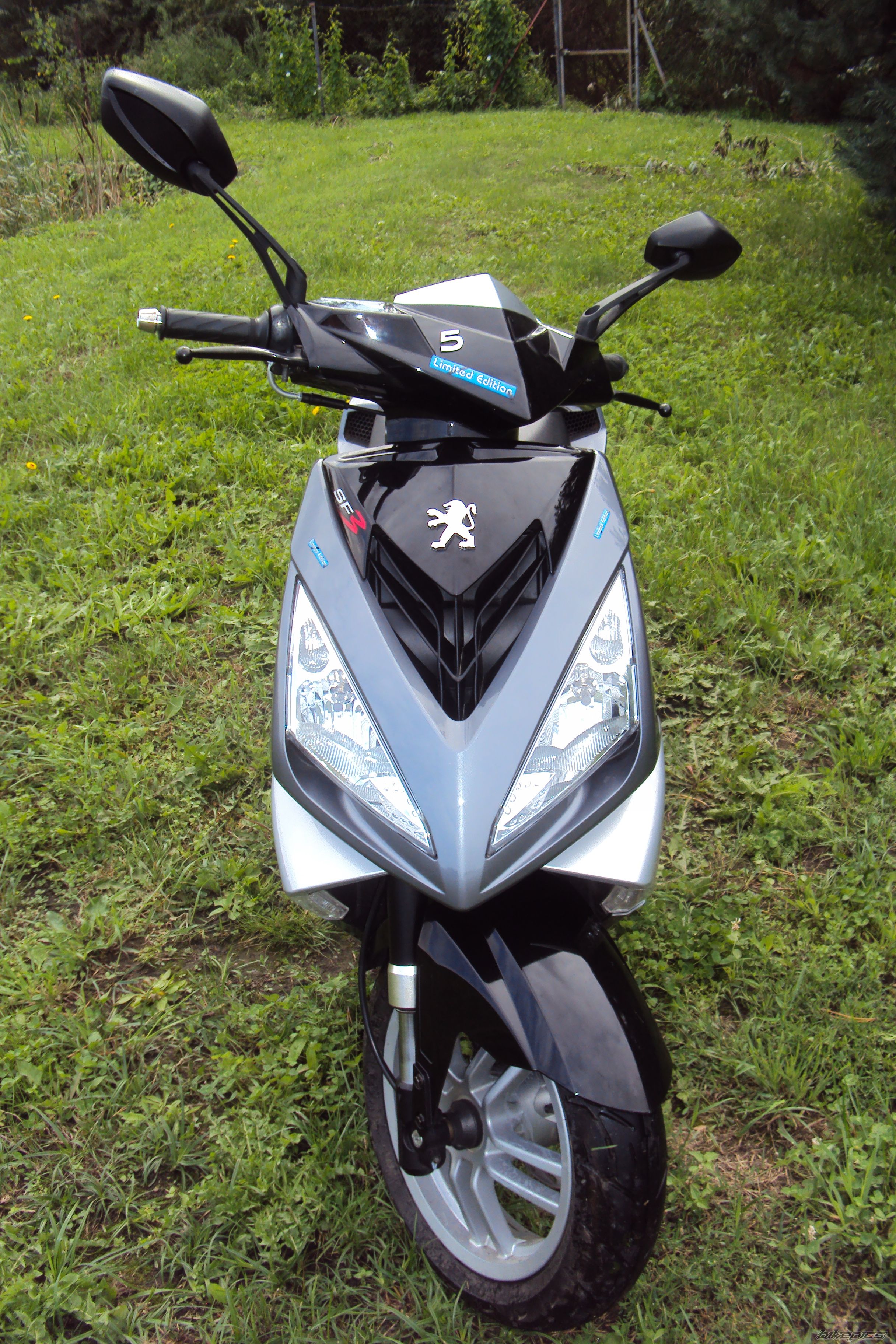Photo 2047675