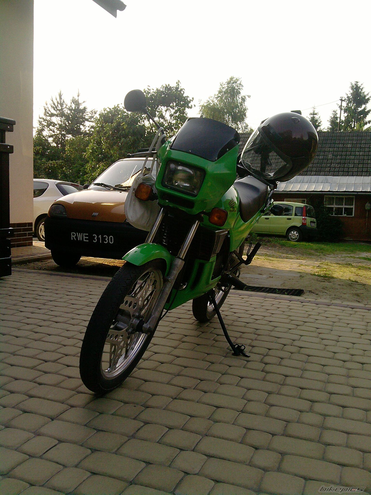Bike Photo 2048007