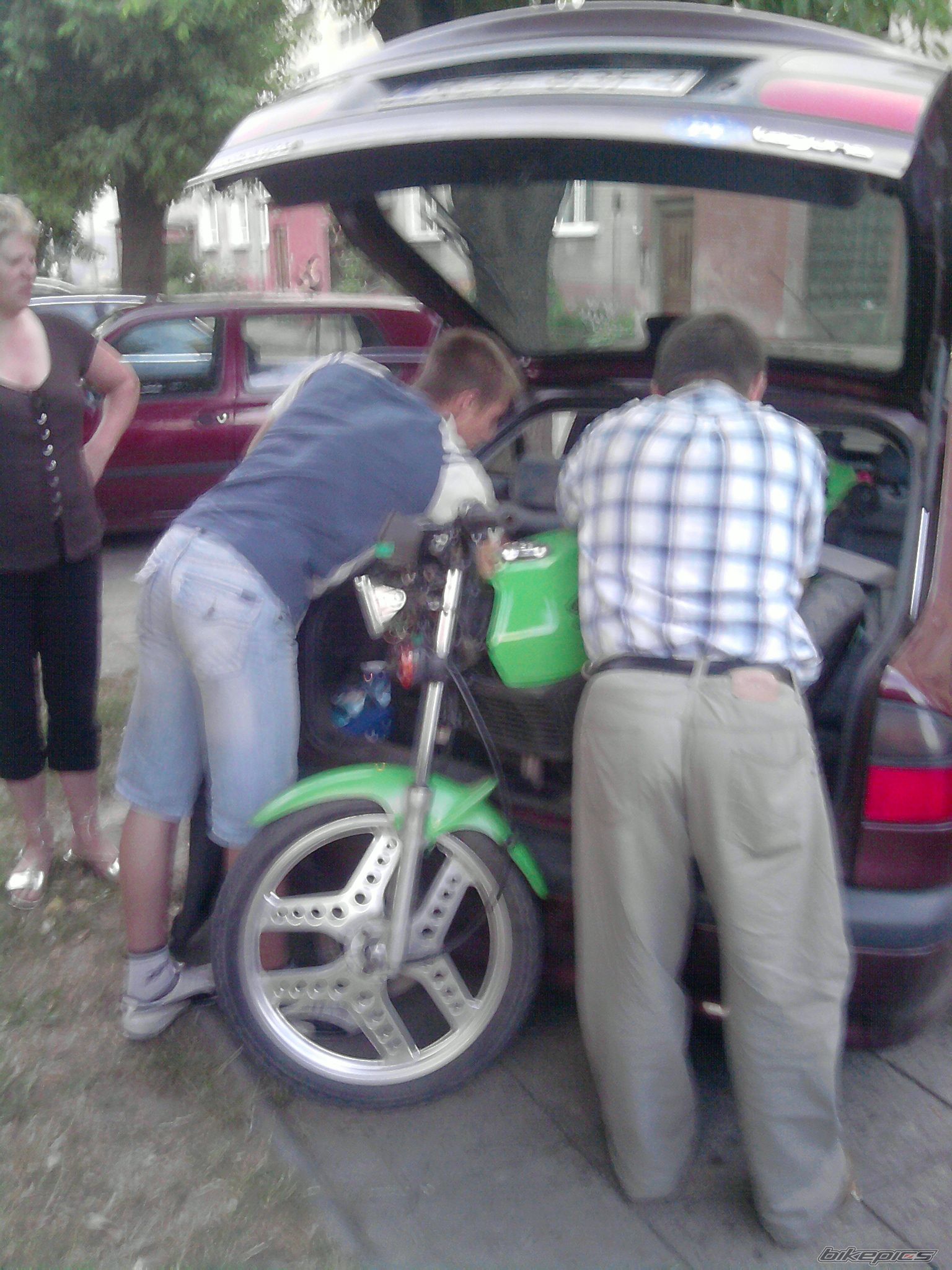Bike Photo 2048008