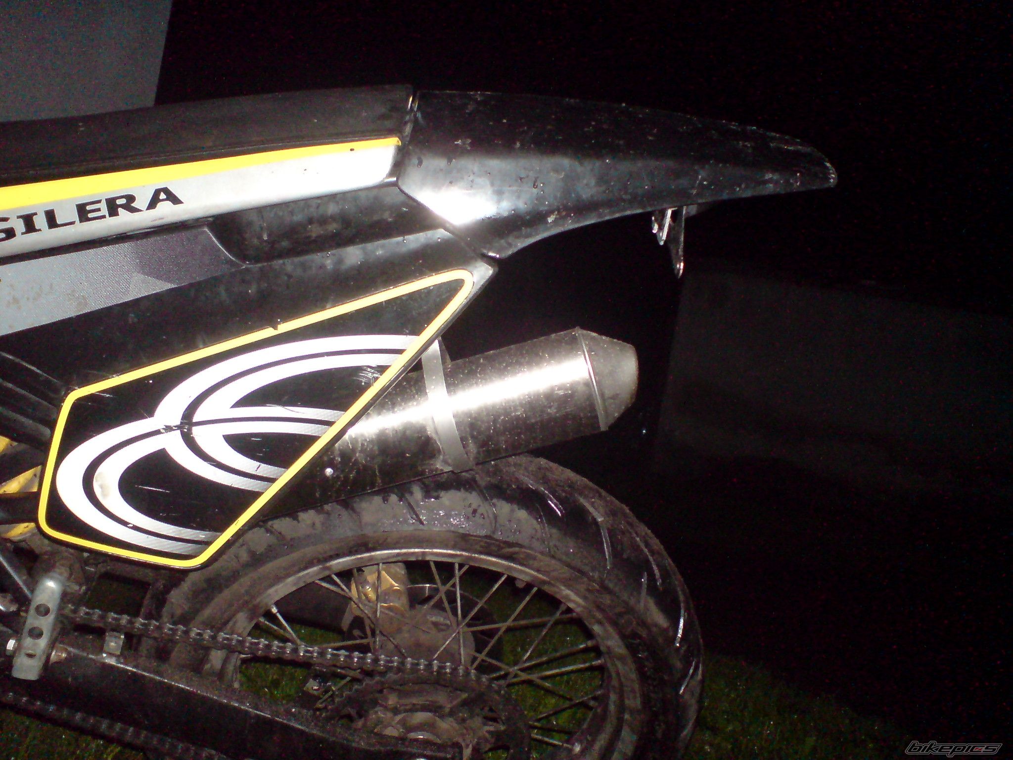 Photo 2048035