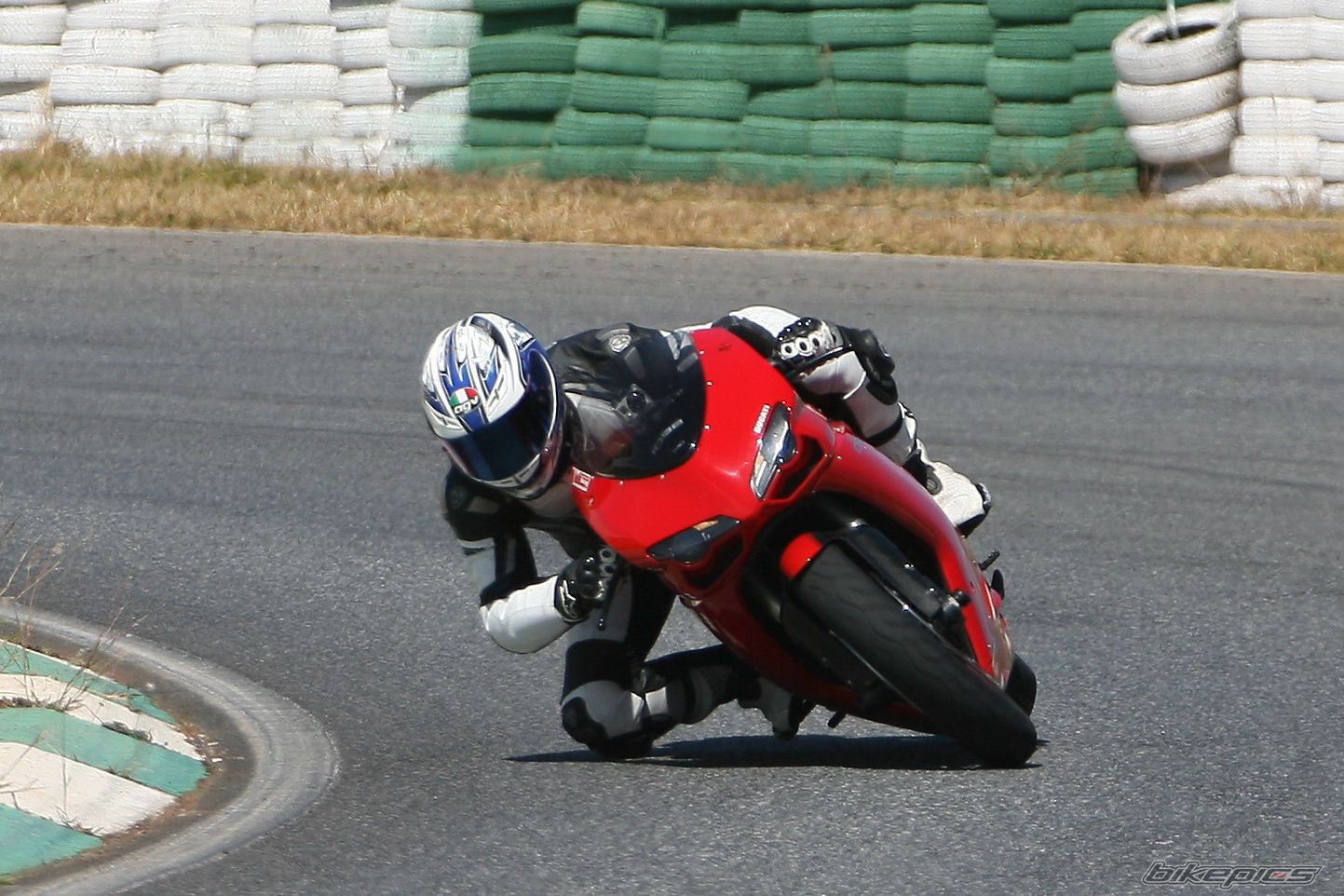 Bike Photo 2048038