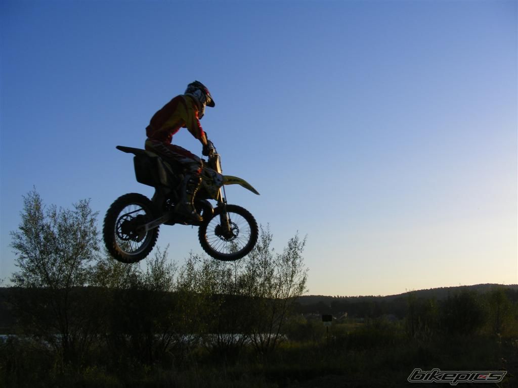 Photo 2048056