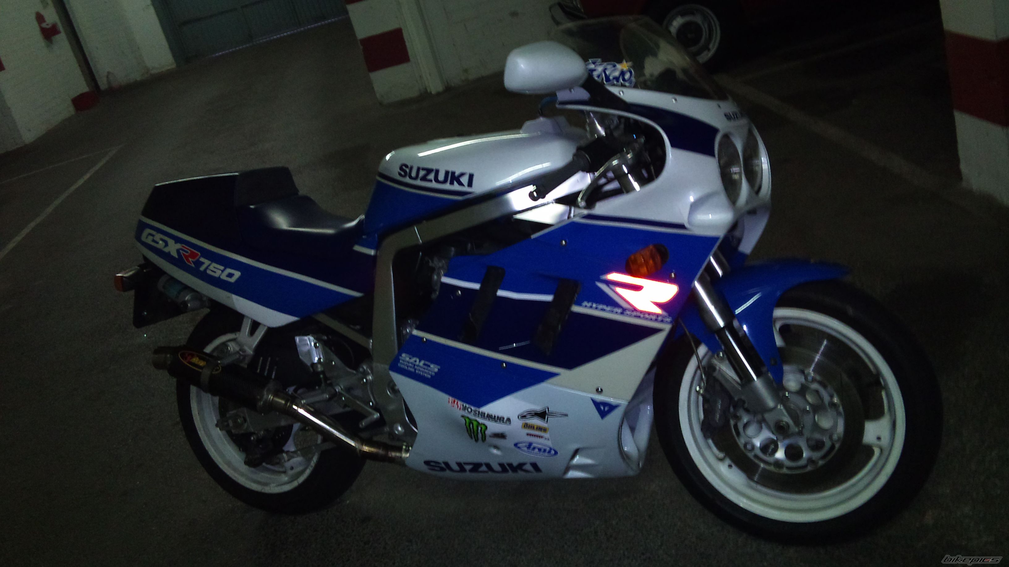 Photo 2048062