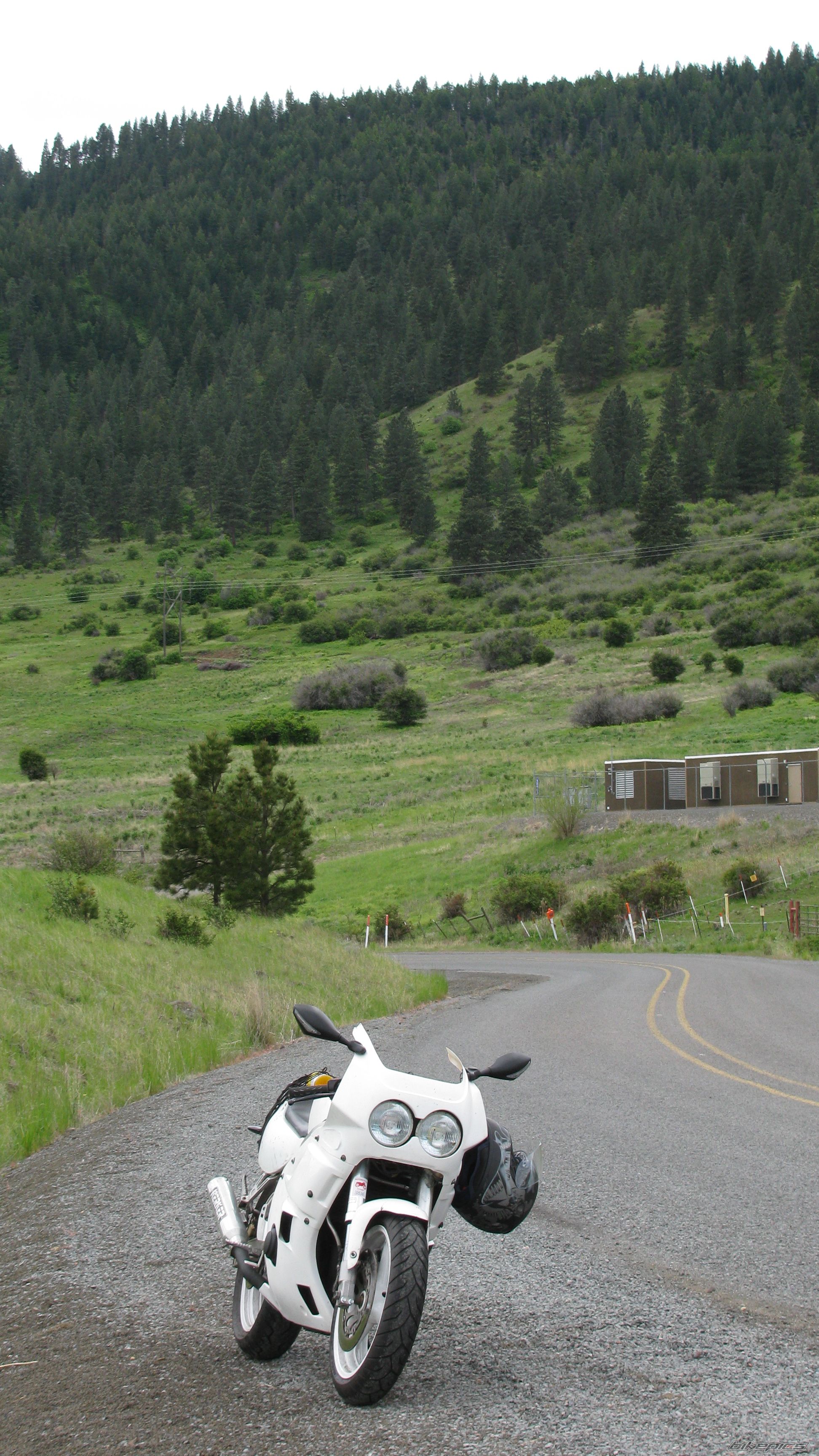 Photo 2048076