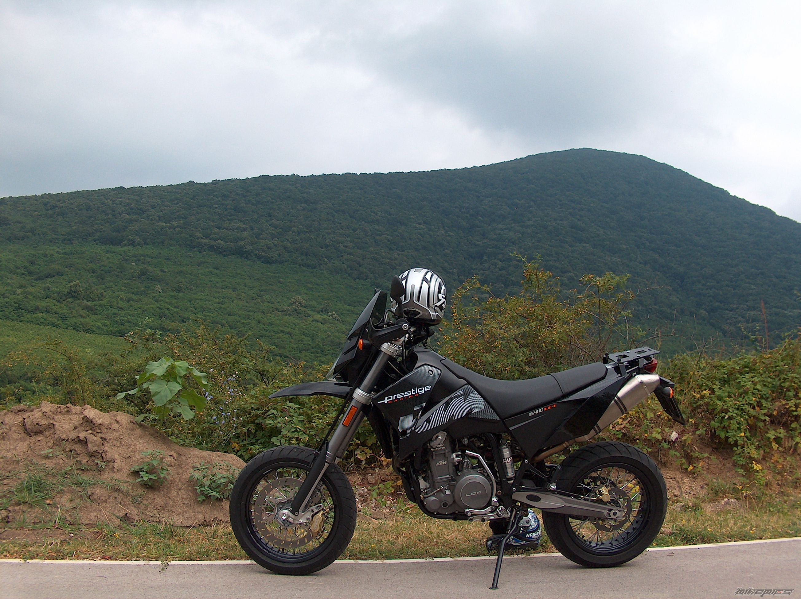 Bike Photo 2048178