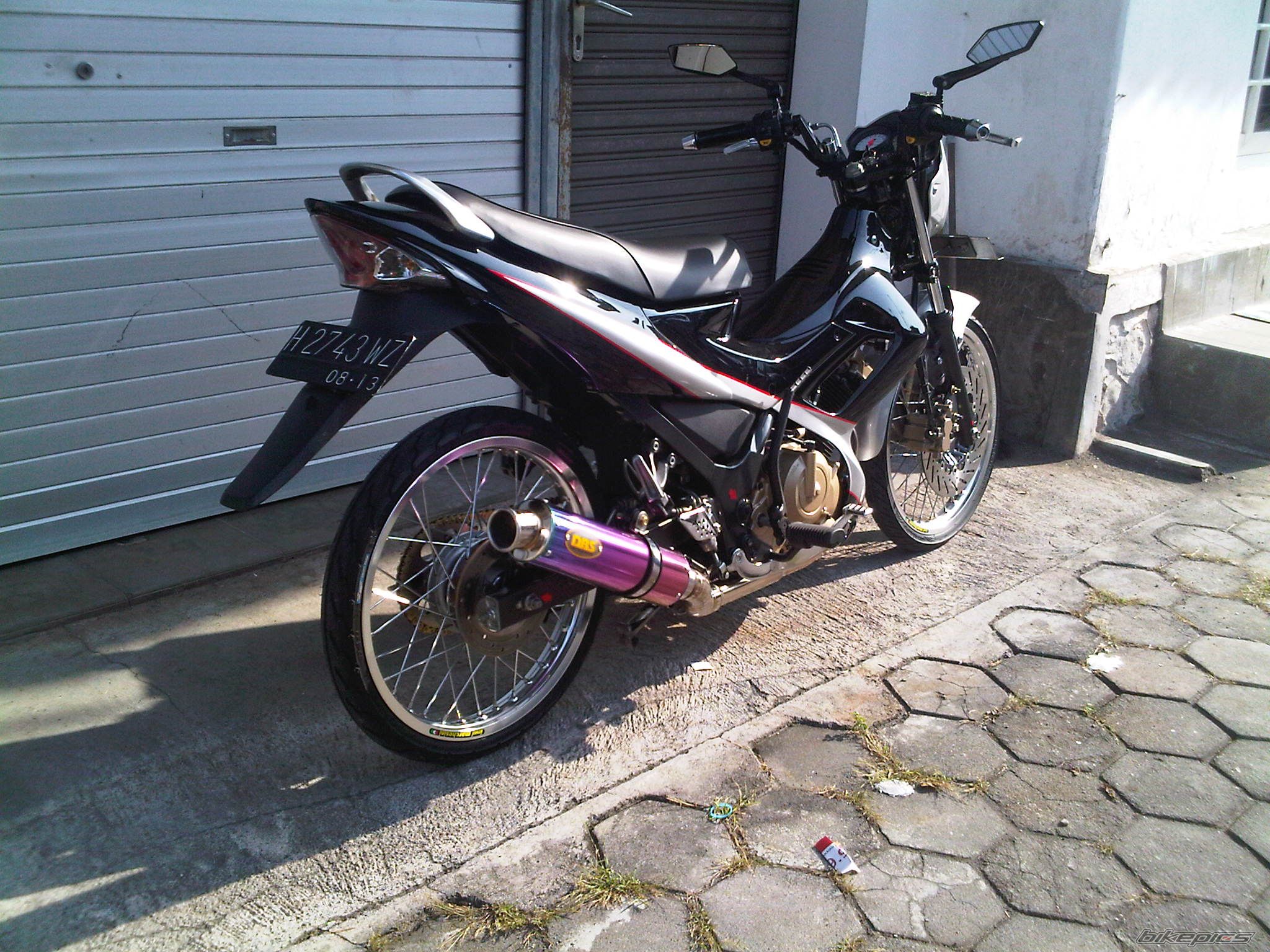 Photo 2048276
