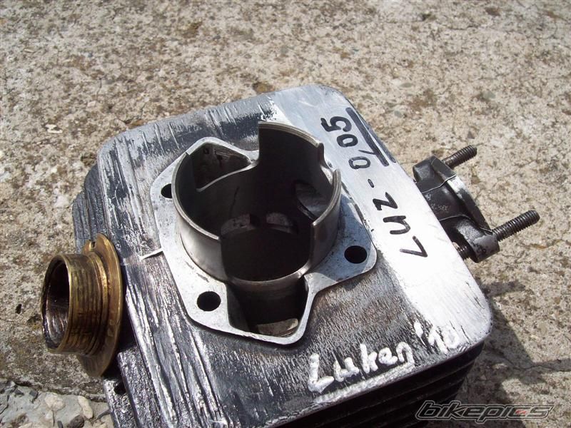 Photo 2048305