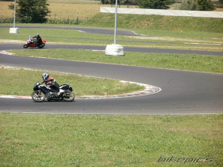 Photo 2048320