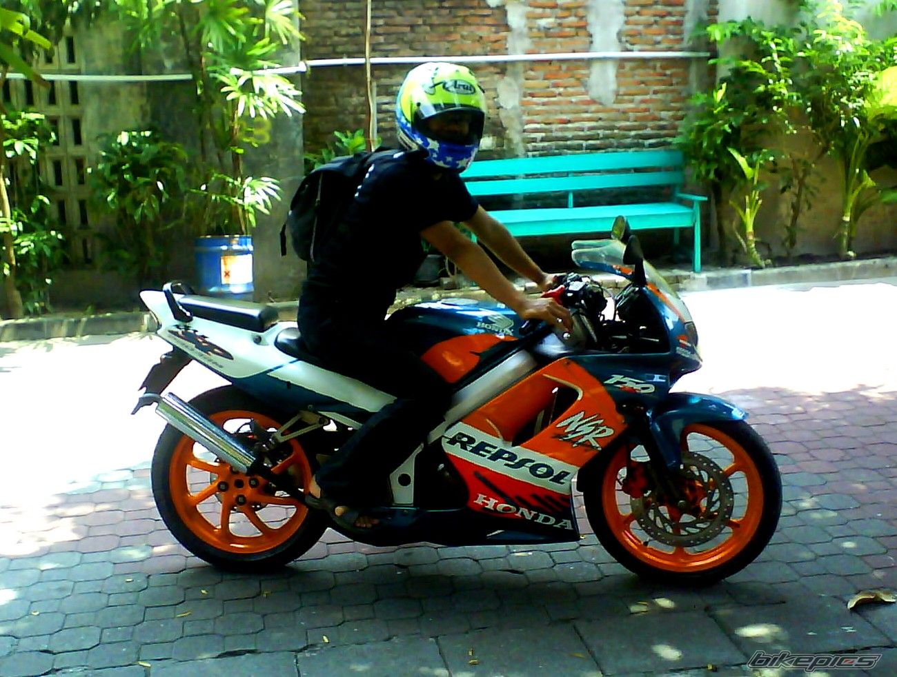 Bike Photo 2048406