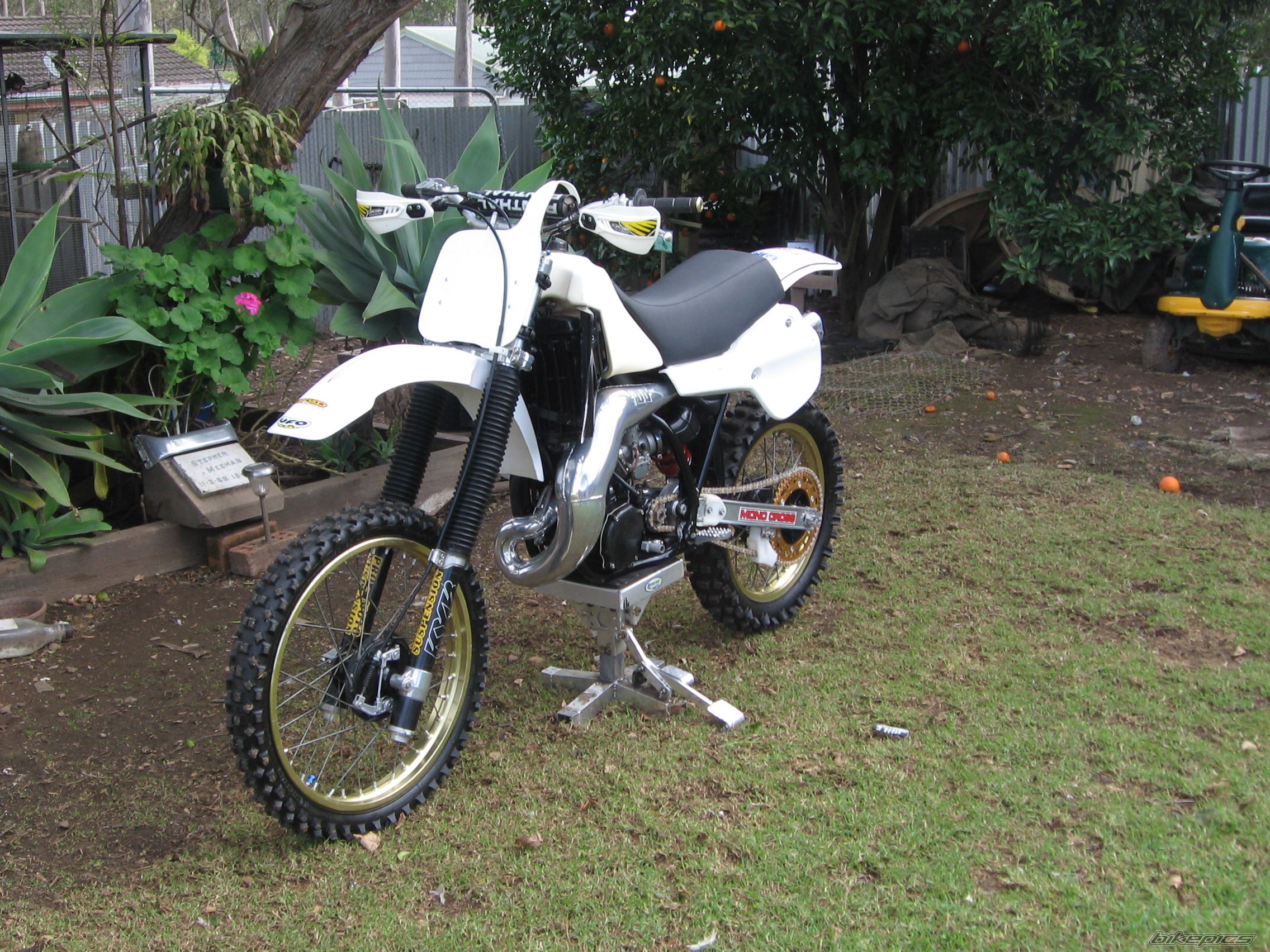 Photo 2048725