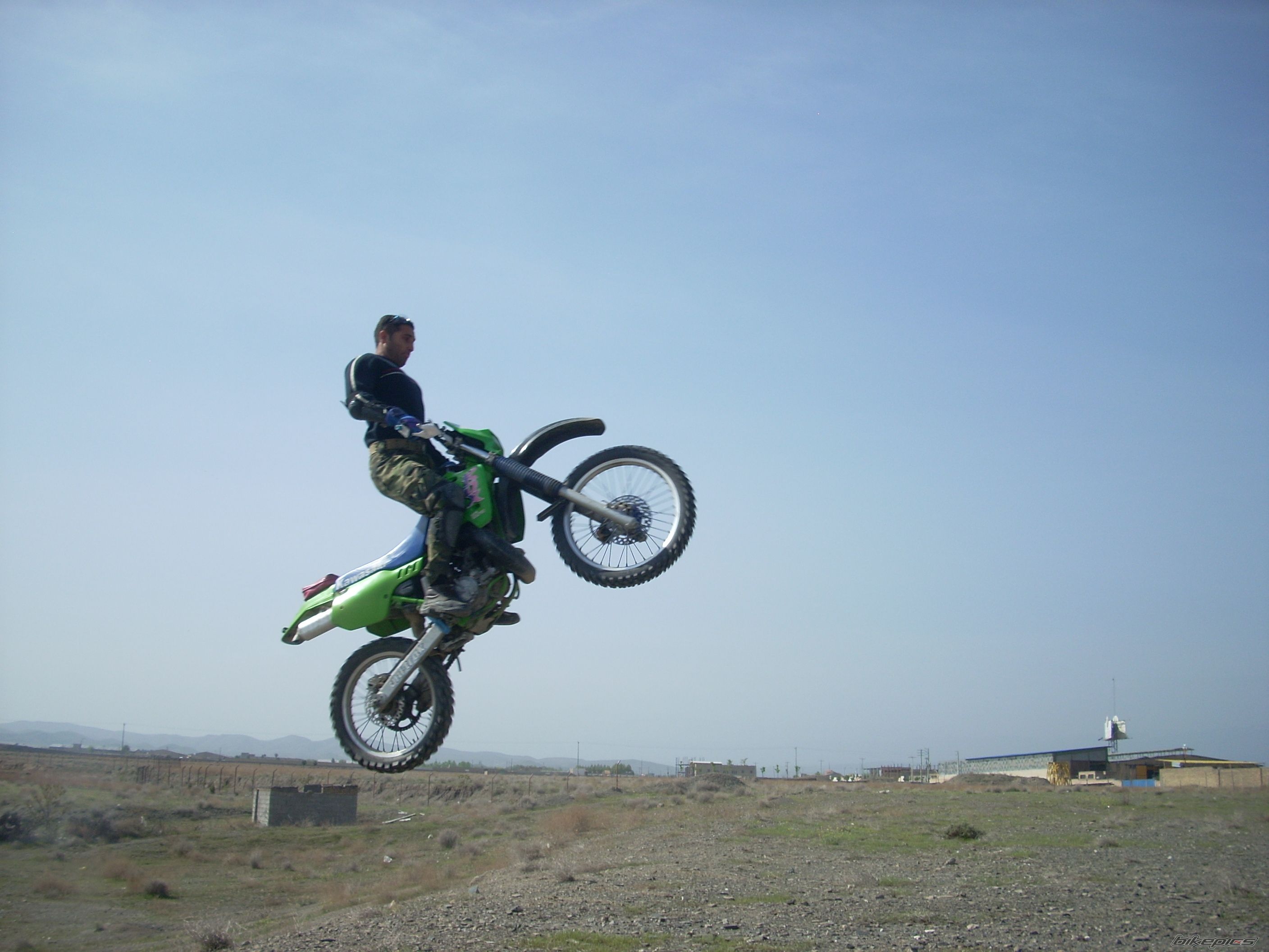 Photo 2048730