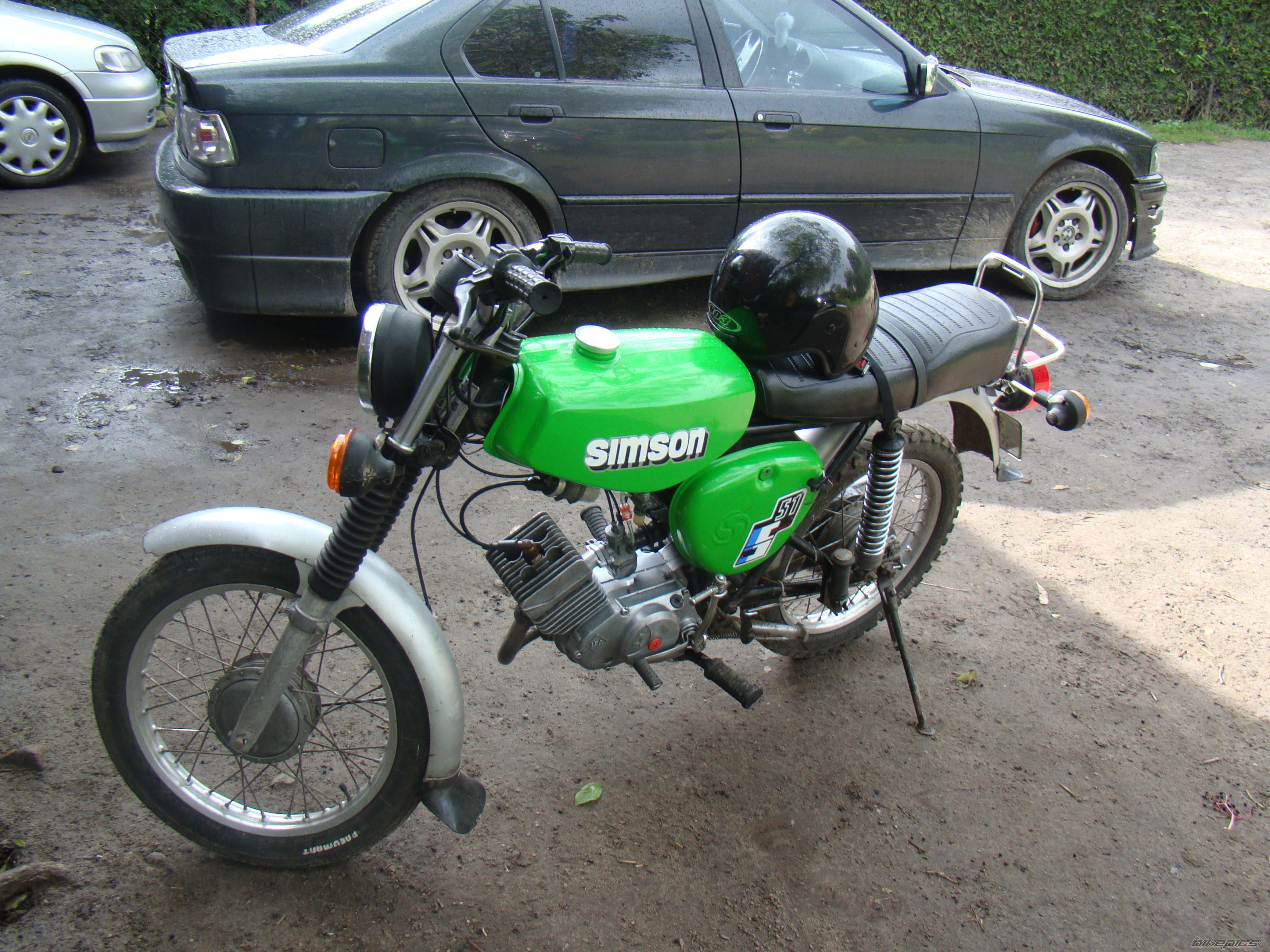 Photo 2049089