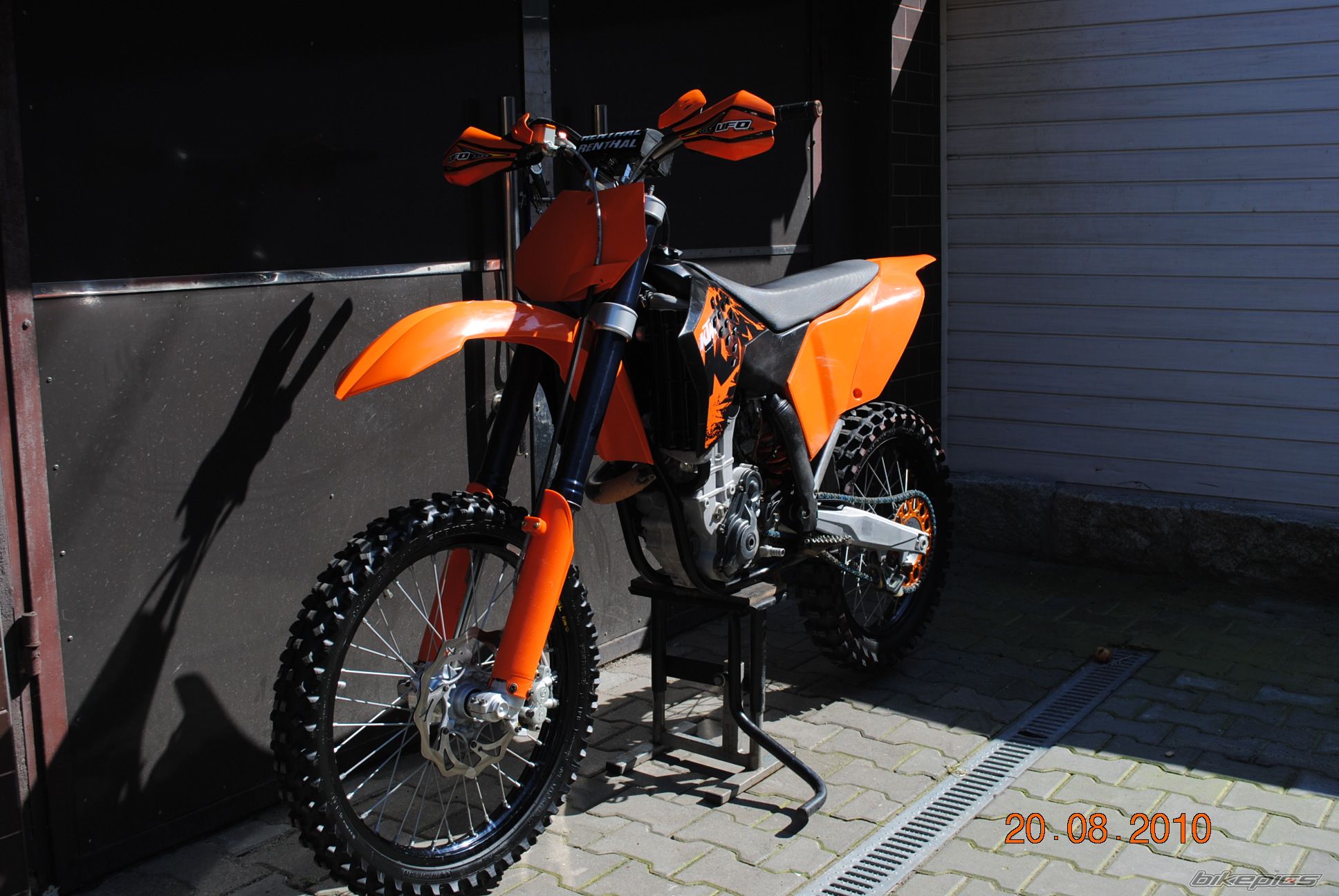 Photo 2049158