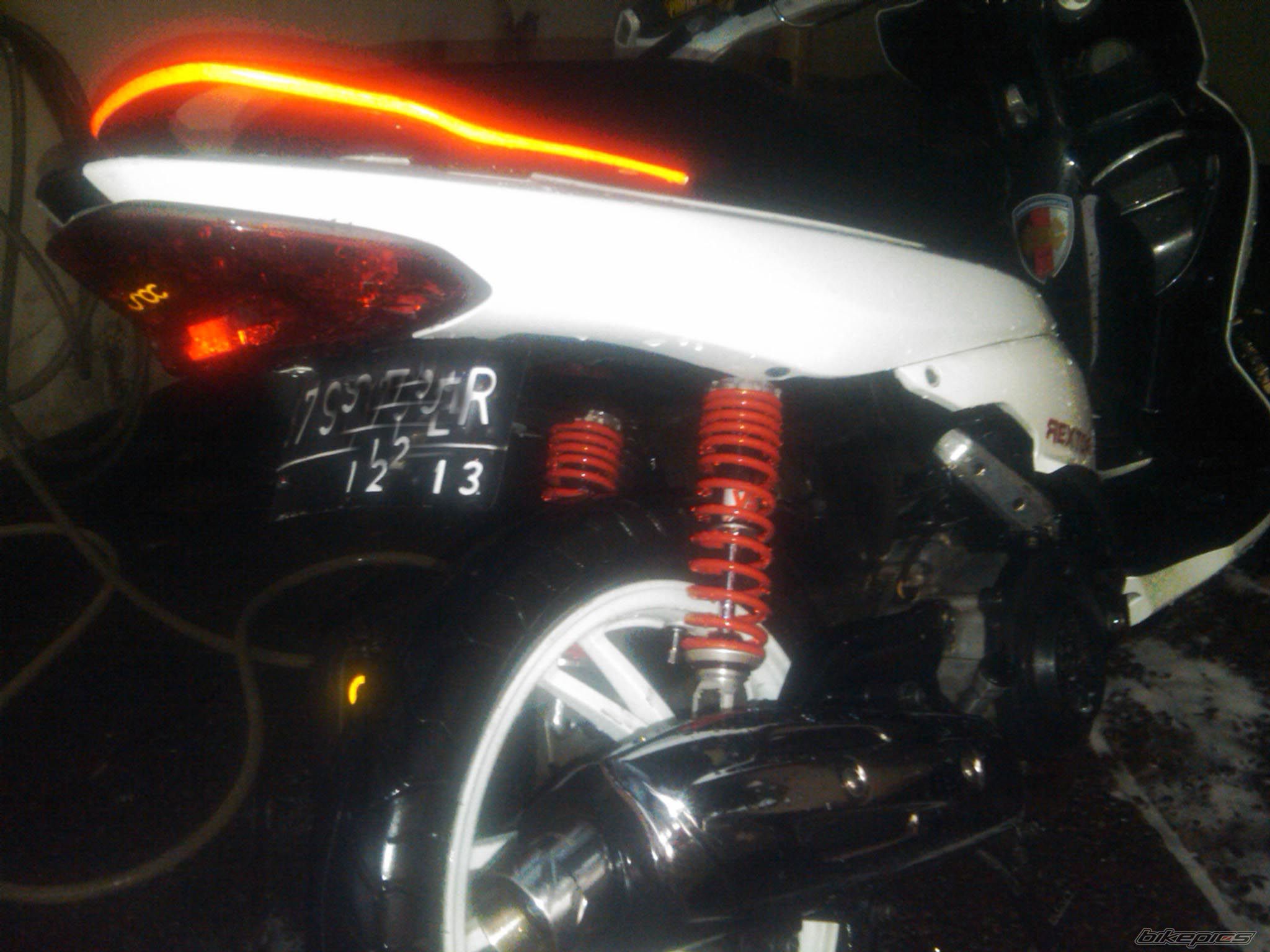Photo 2049243