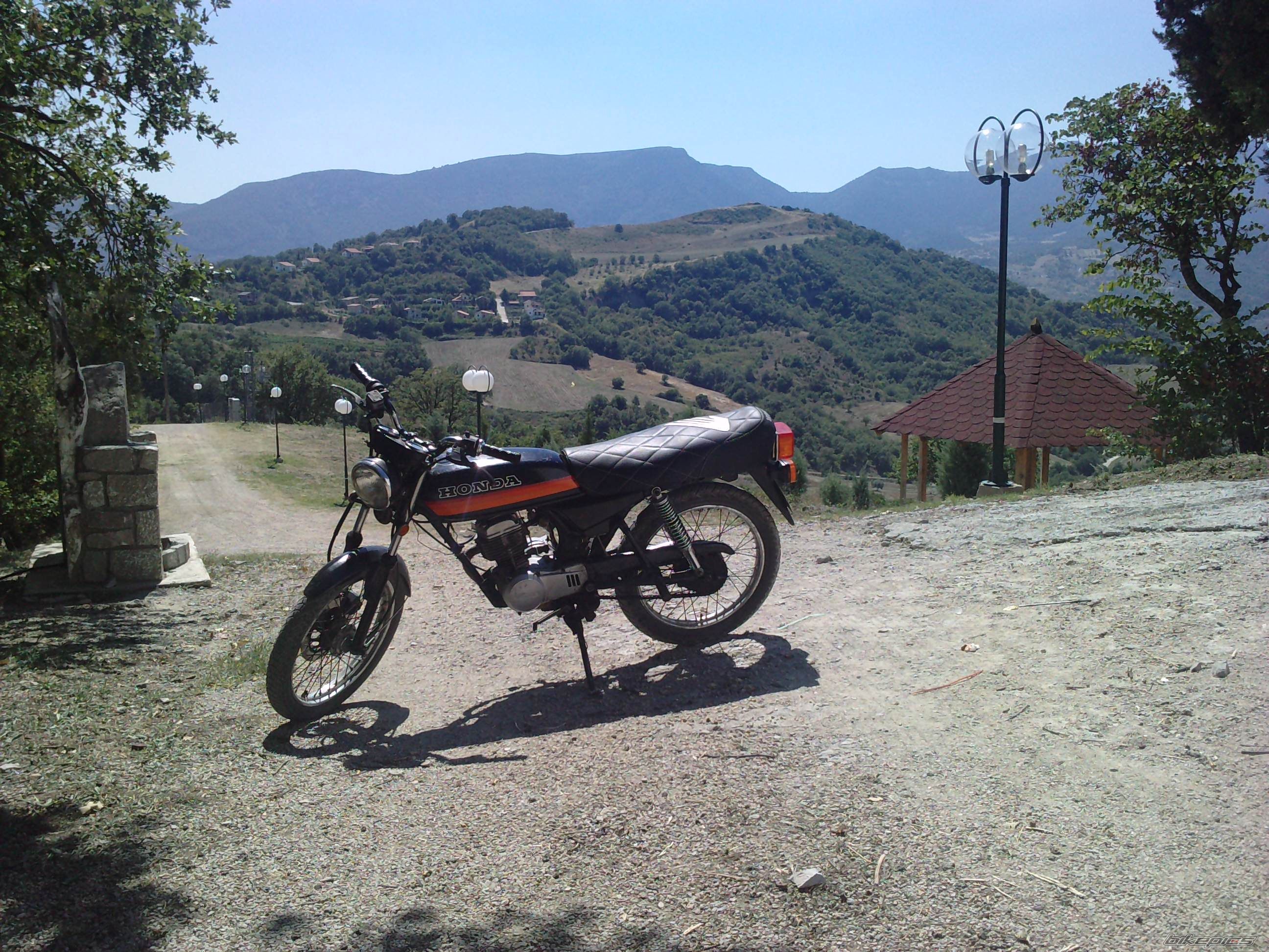 Photo 2049344