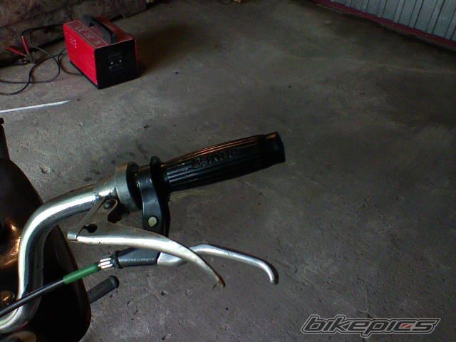 Photo 2049570