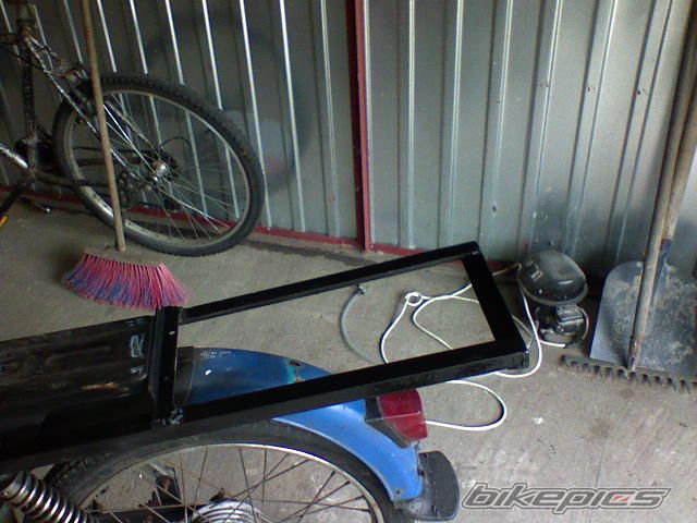 Photo 2049572