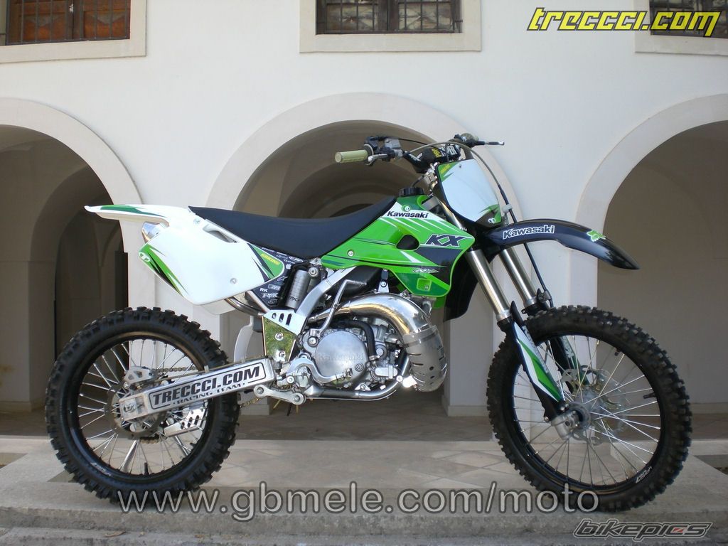 Photo 2049663